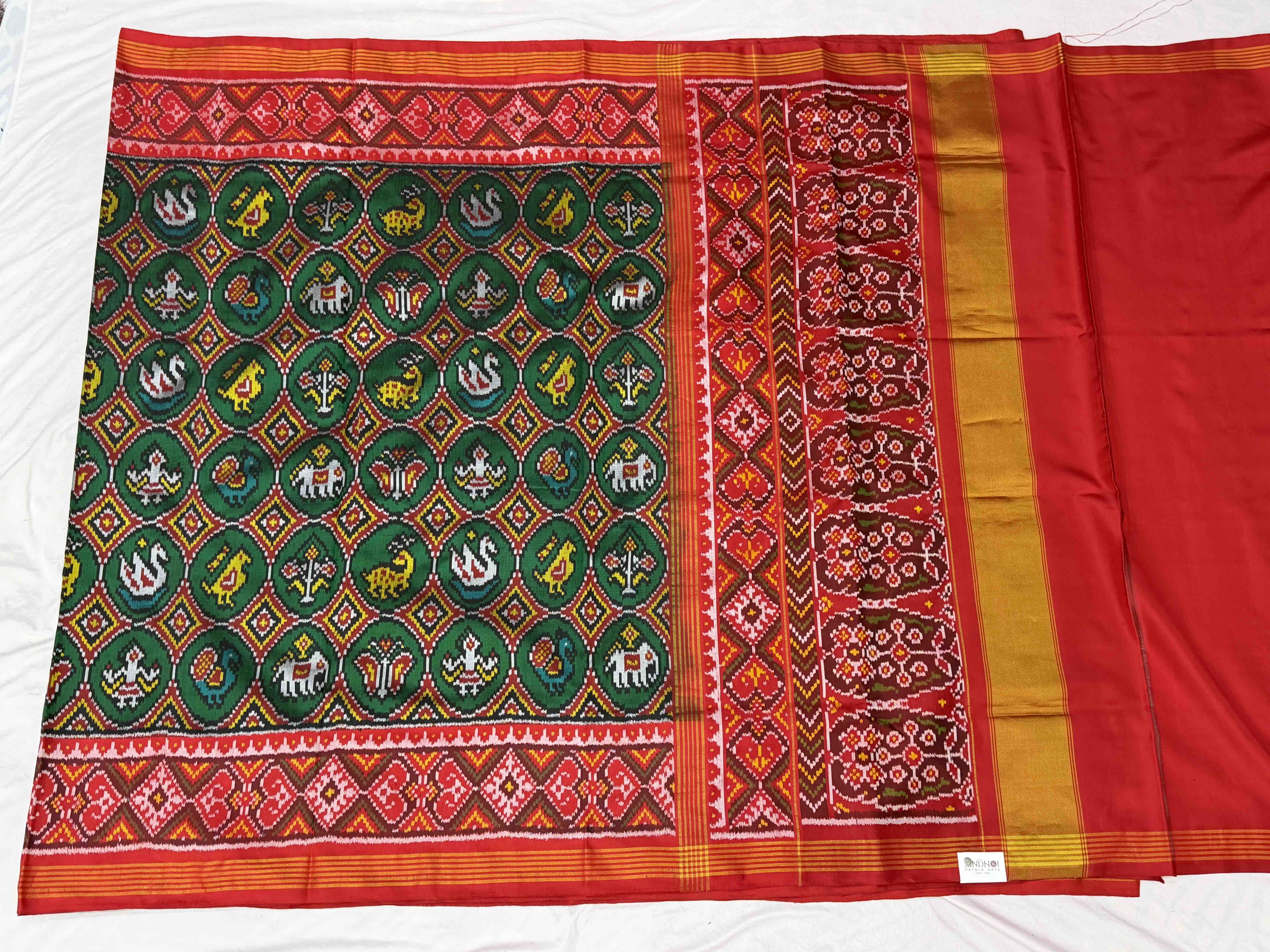 Red & Green circle narikunj Patola Saree