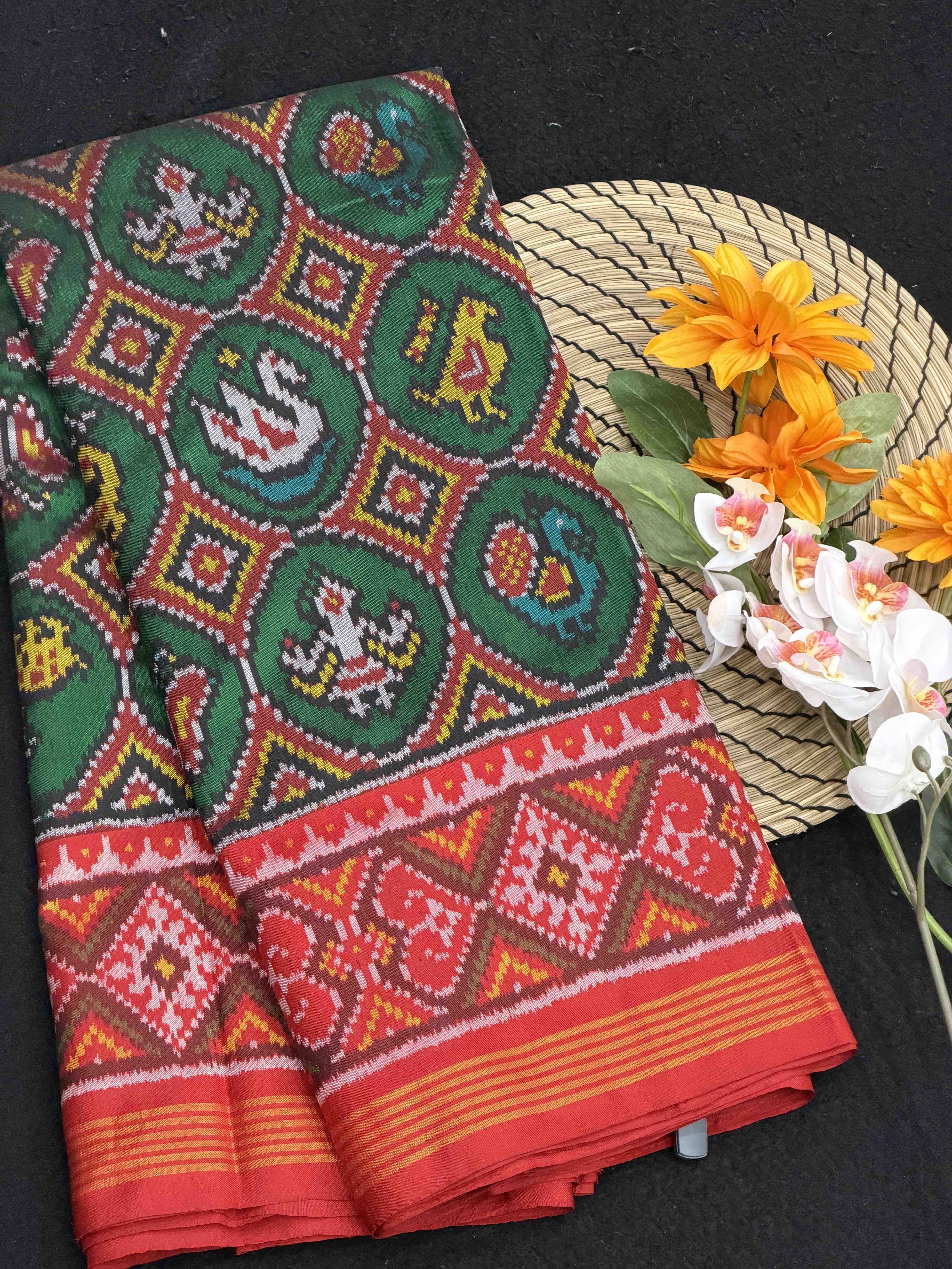 Red & Green circle narikunj Patola Saree