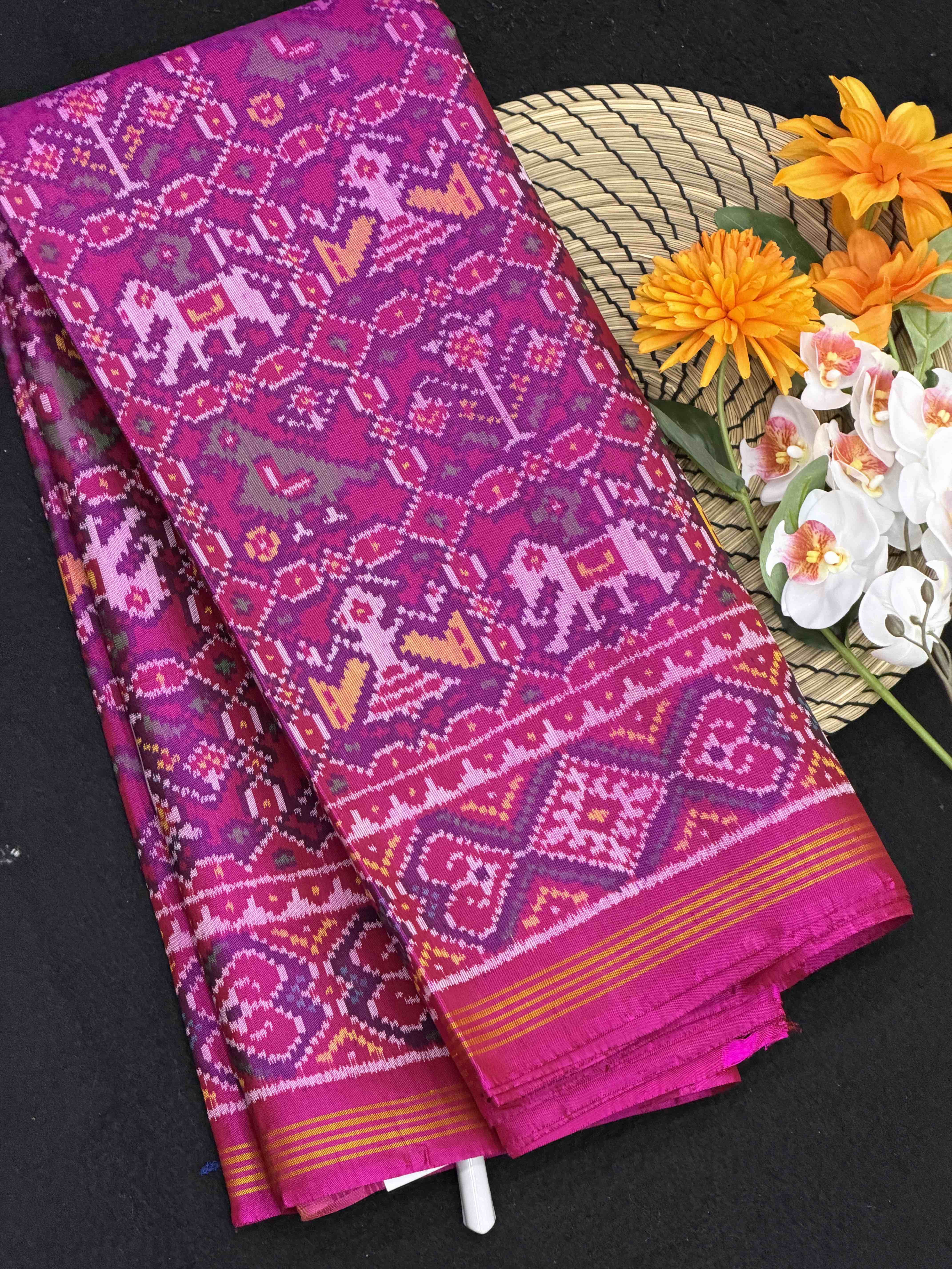 Beautiful Pink Sankali Narikunj Patola Saree