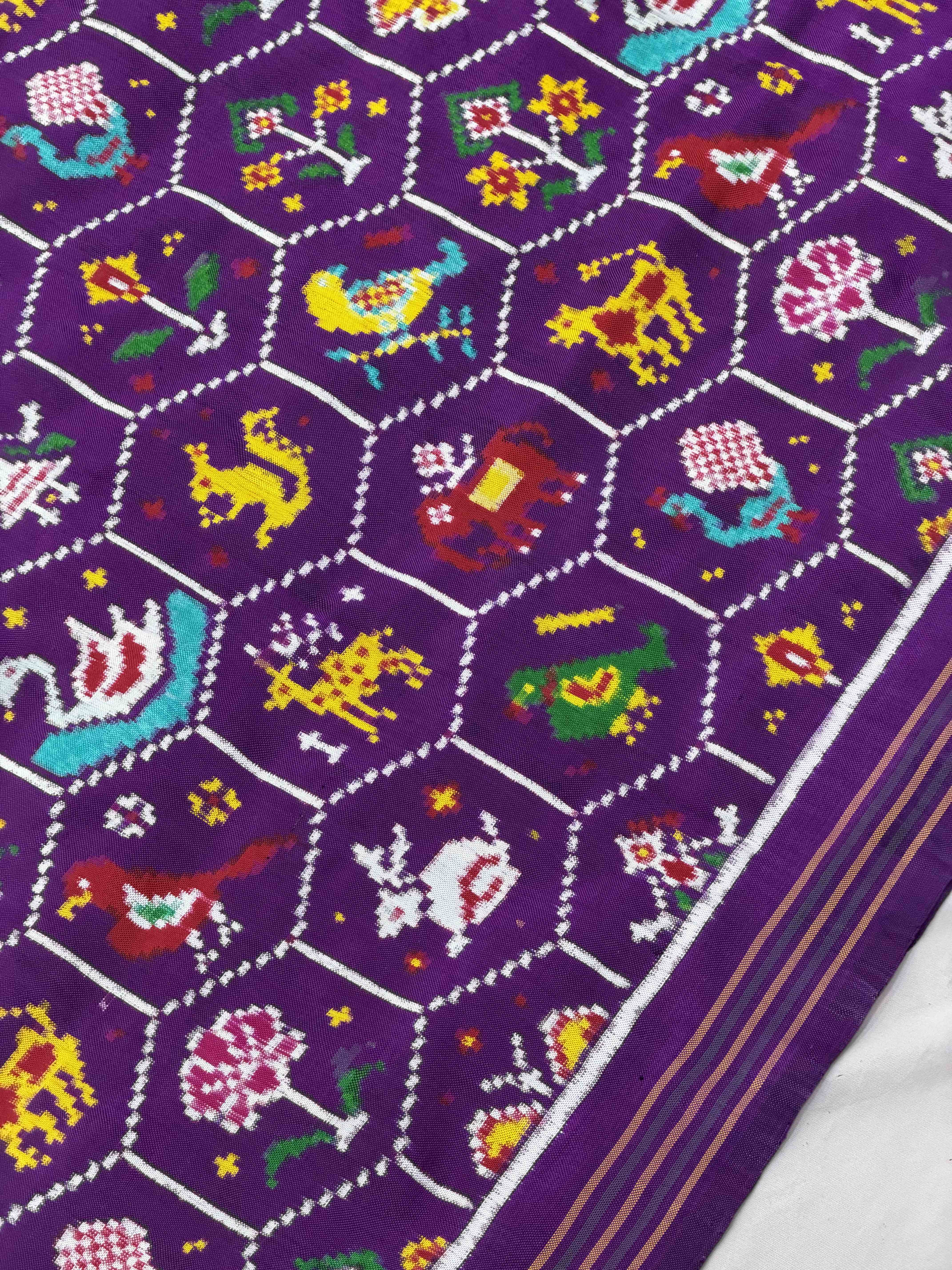 Beautiful Purple figure wesve Patan Patola Saree