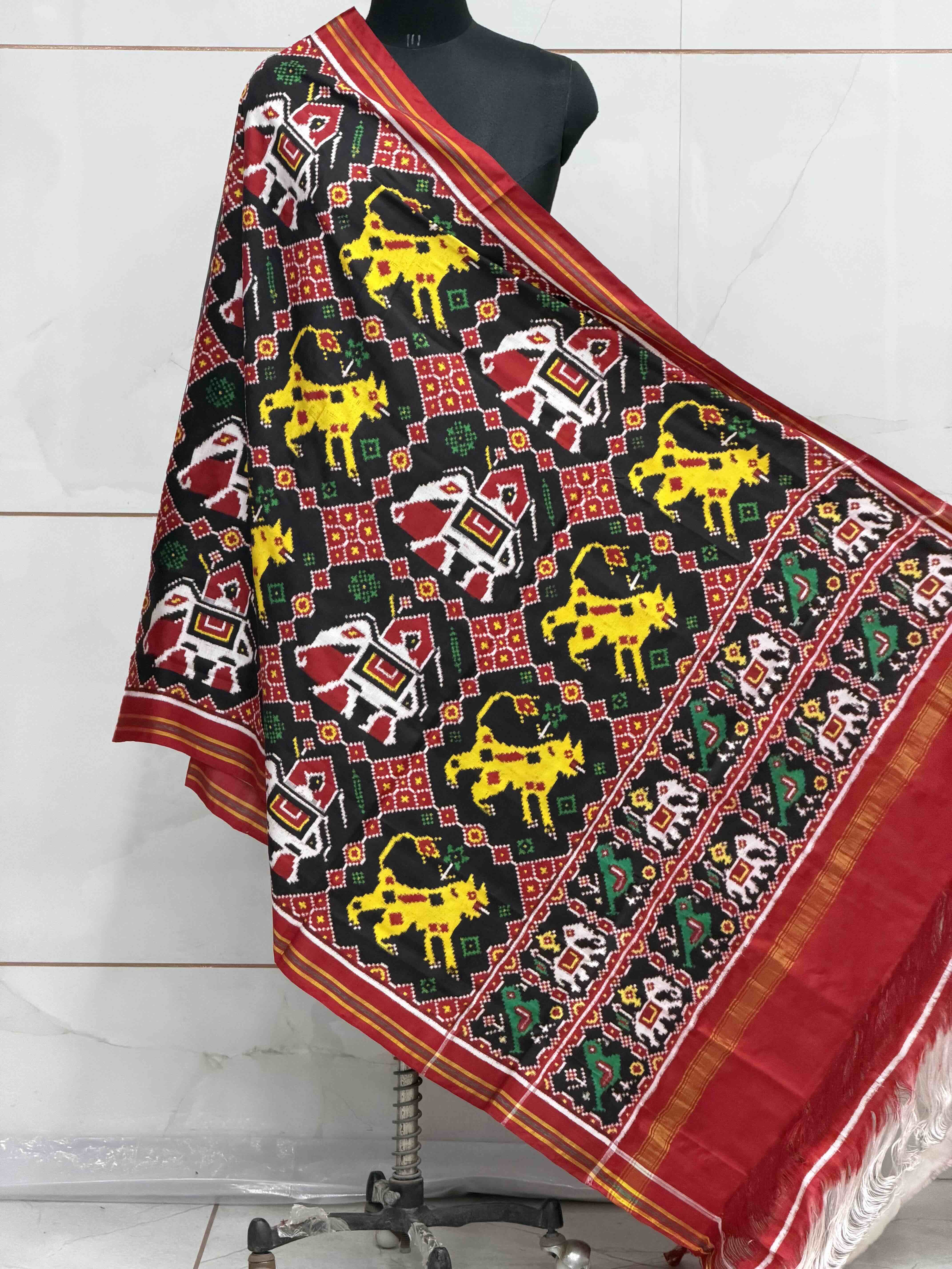 Maroon & Black sher Hathi Double ikat Dupatta