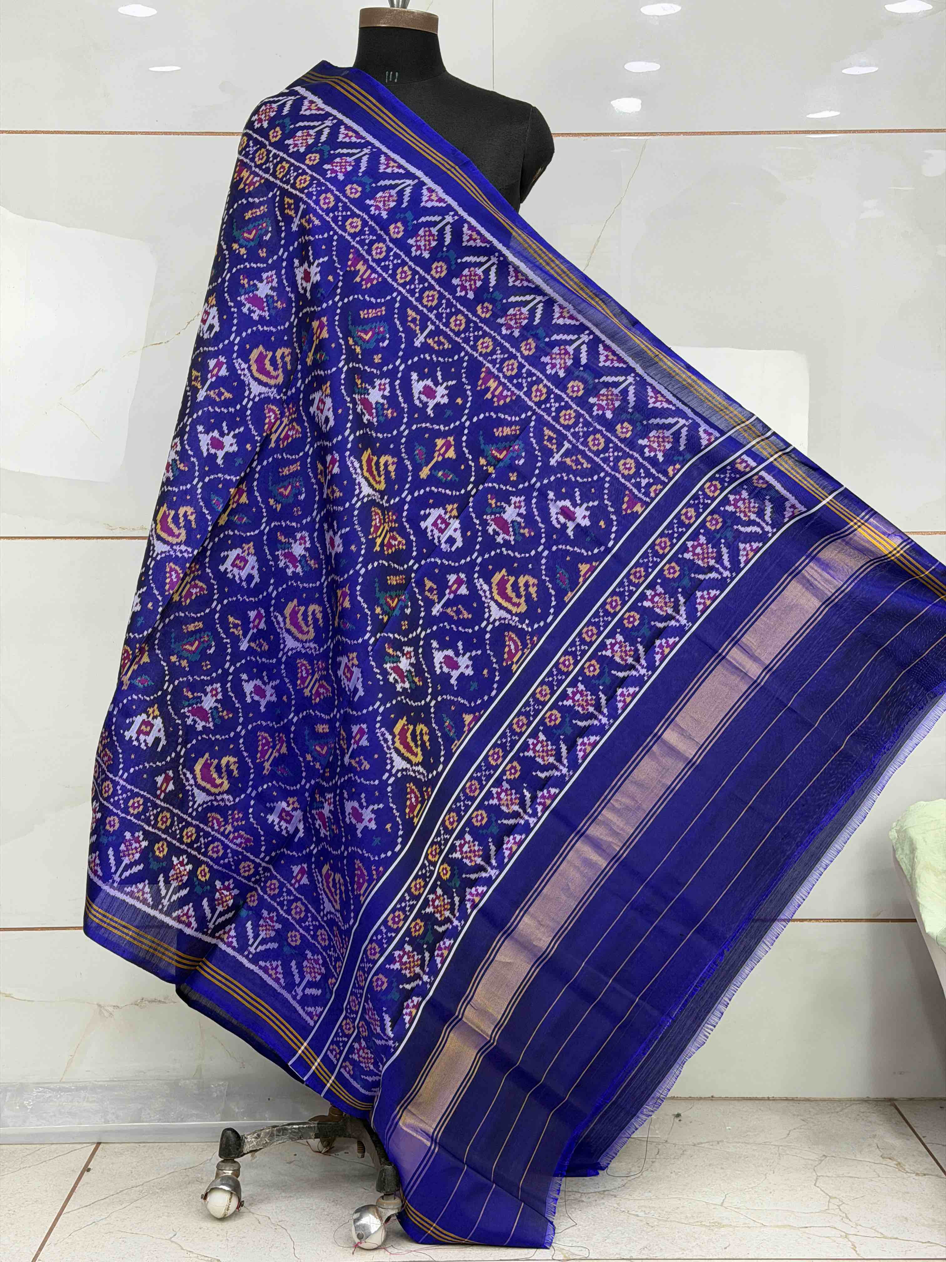 Blue Narikunj motif single Ikat Patola dupatta