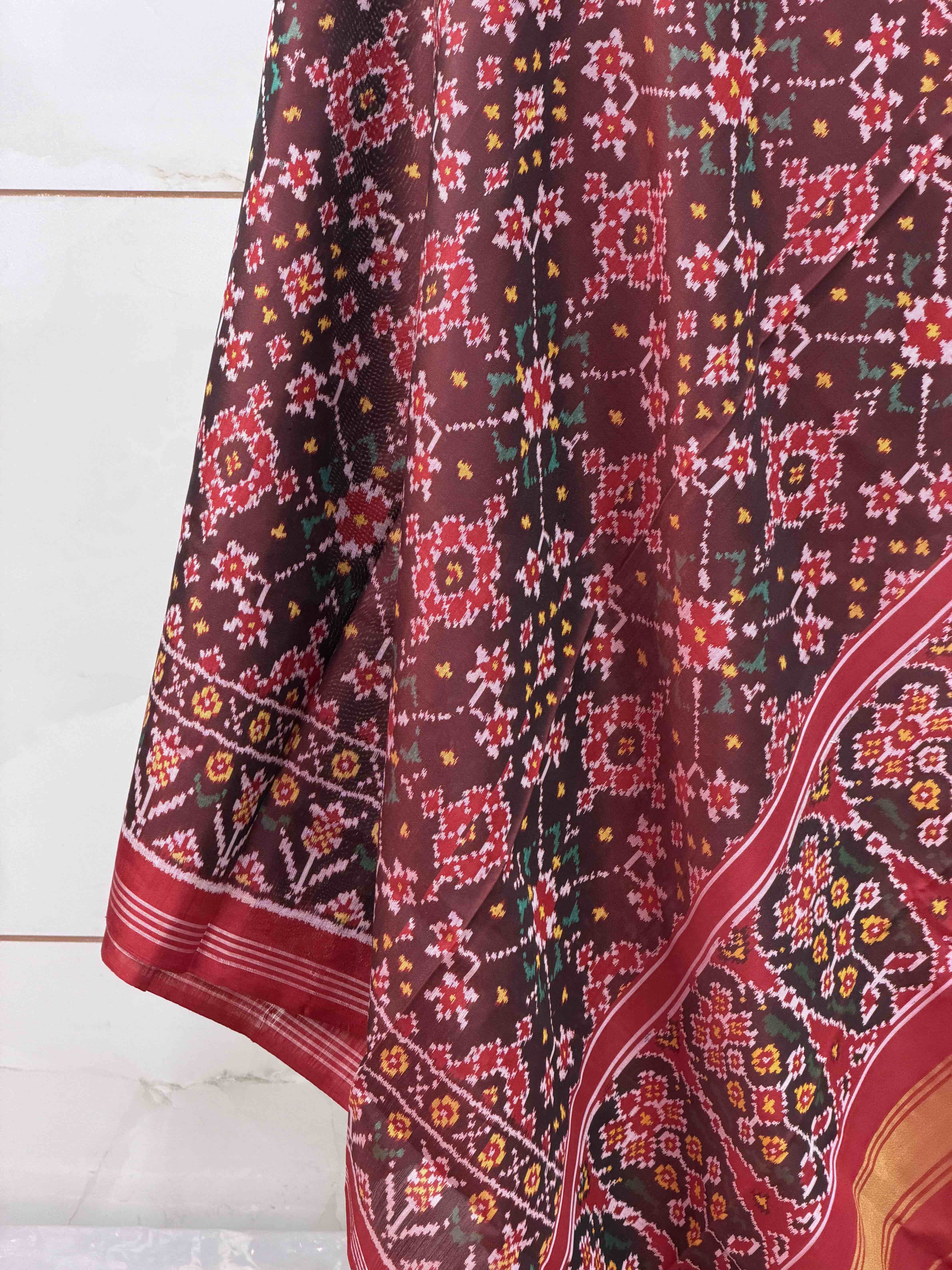 Red & maroon navaratan Dupatta