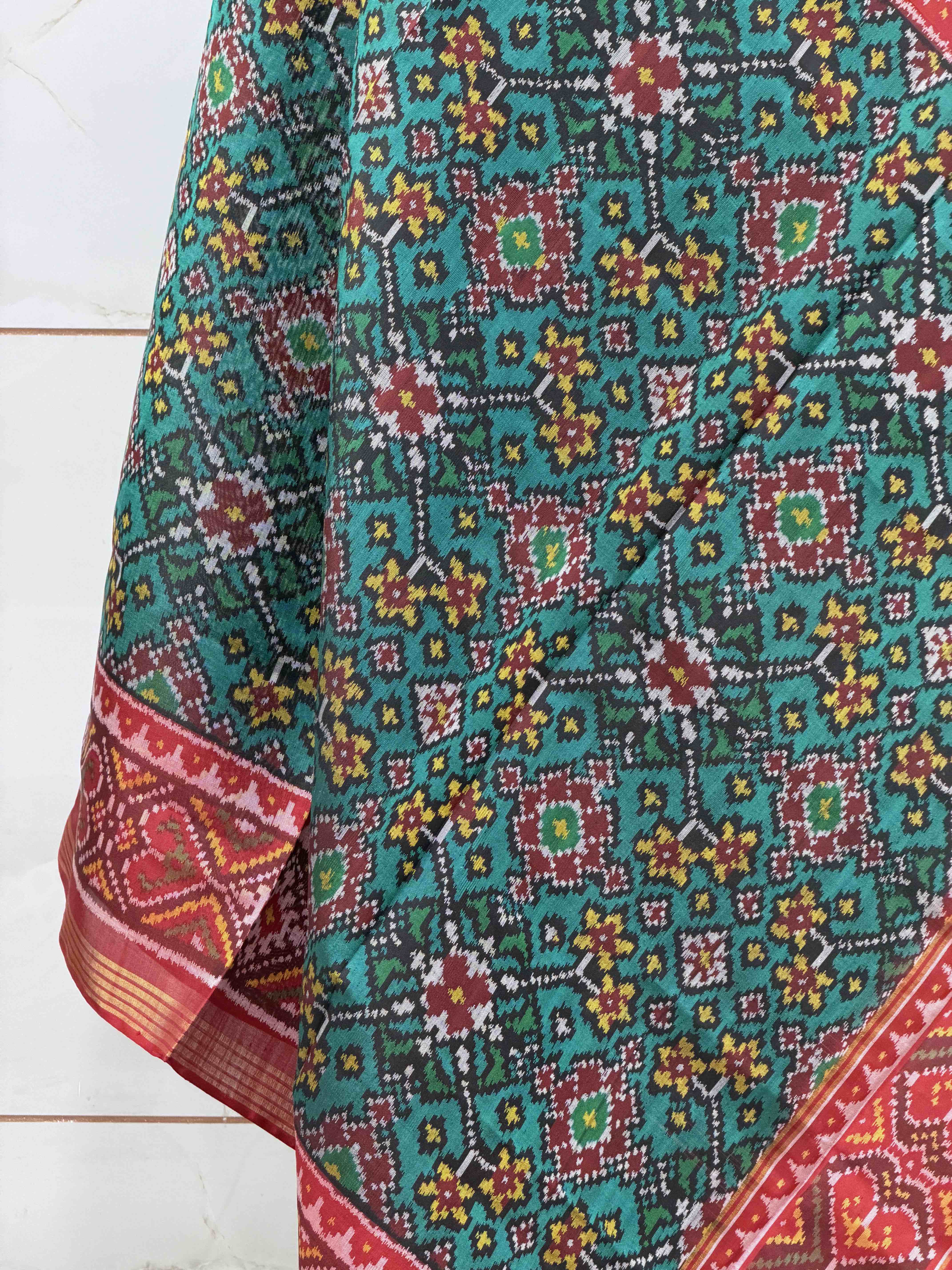 Red & Rama Green Navaratan Single Ikata Dupatta