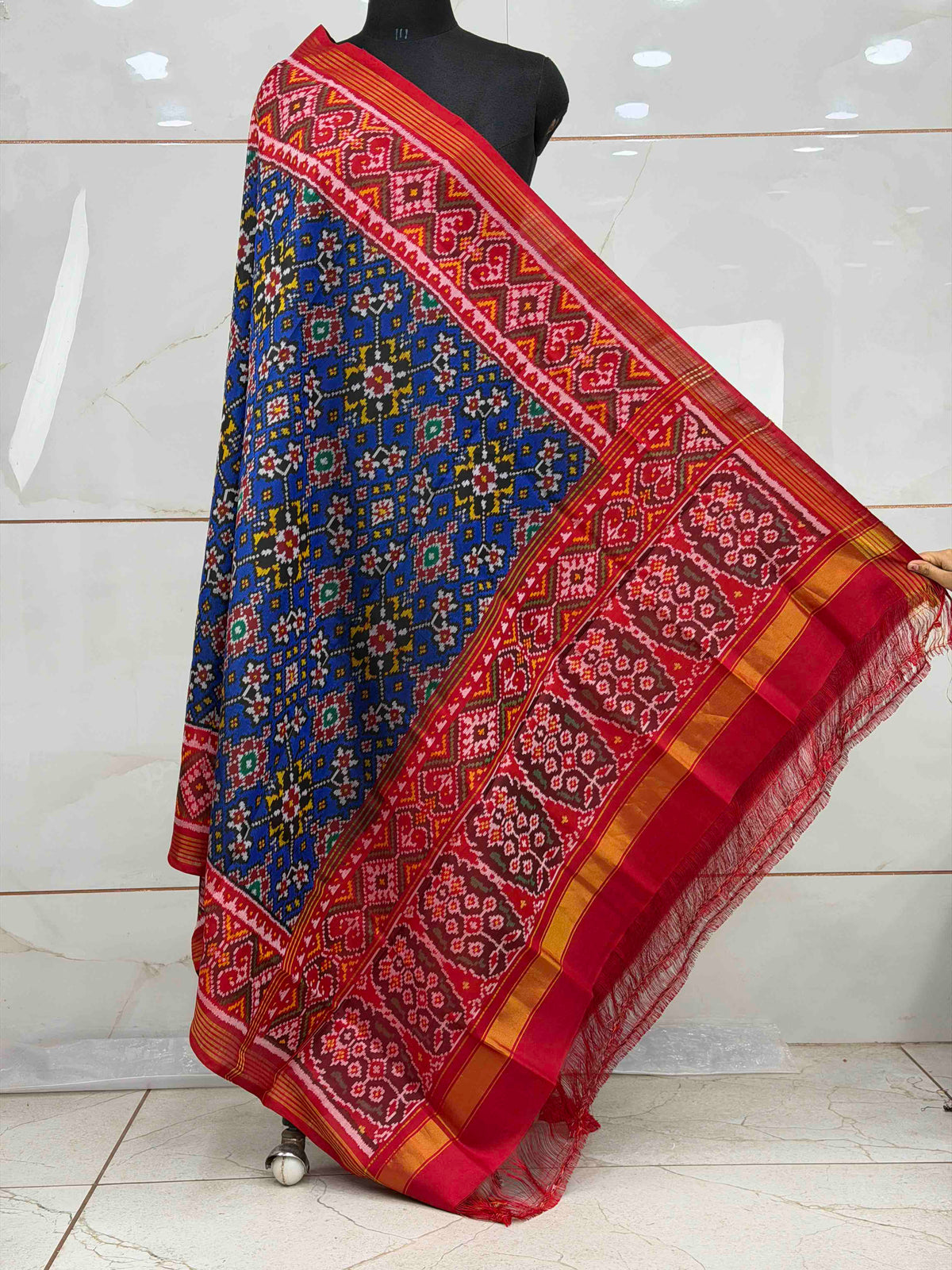Red & Blue Navaratan Single aikat Dupatta