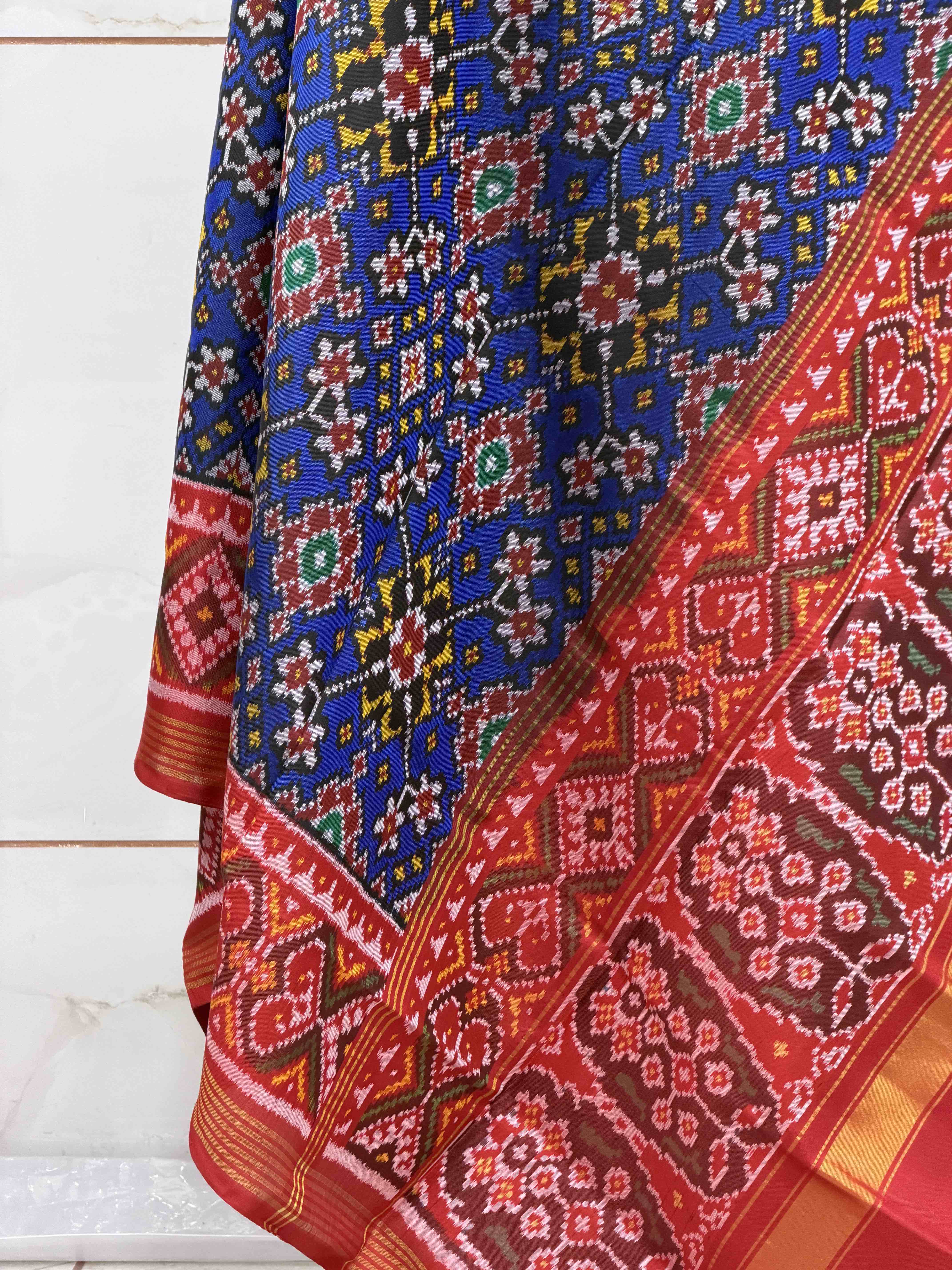 Red & Blue Navaratan Single aikat Dupatta