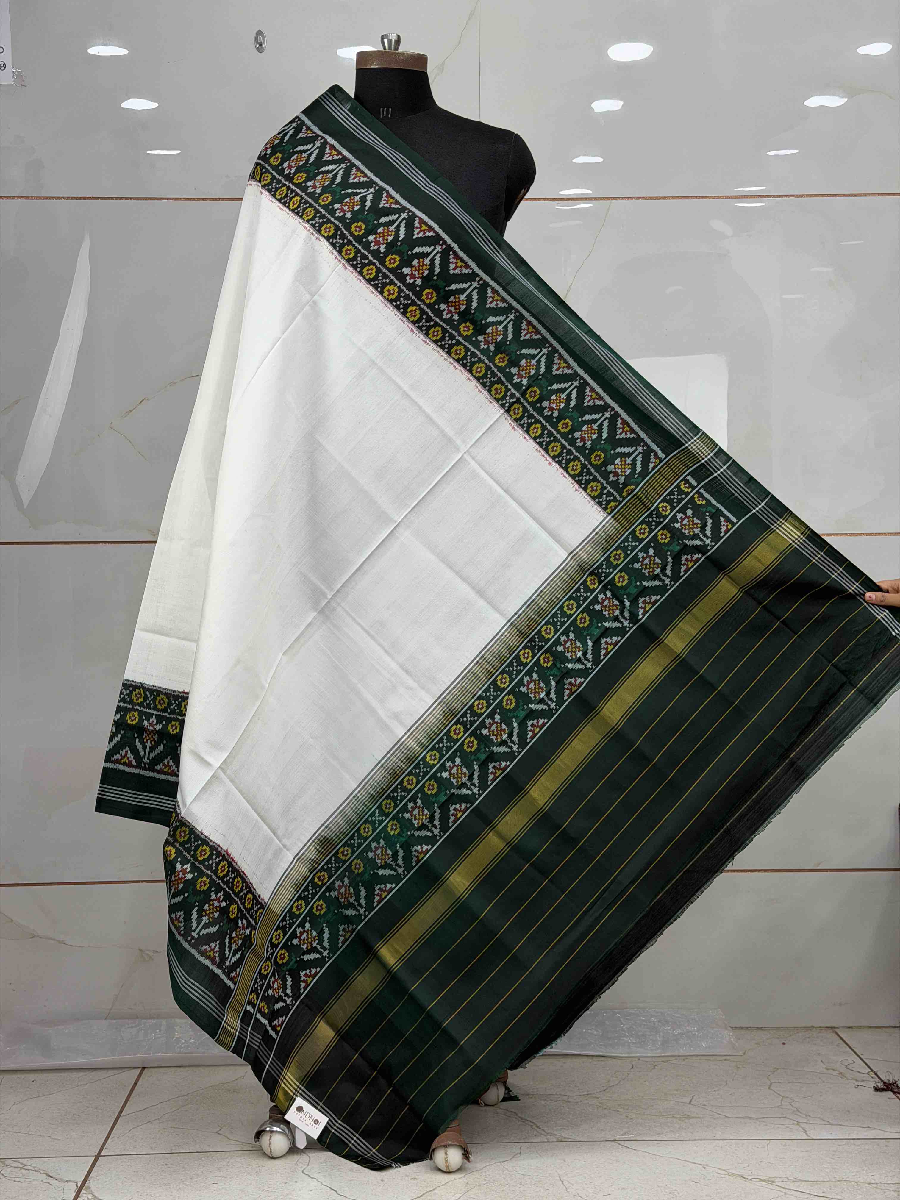 Green & plain white Gala border Single Ikat Dupatta