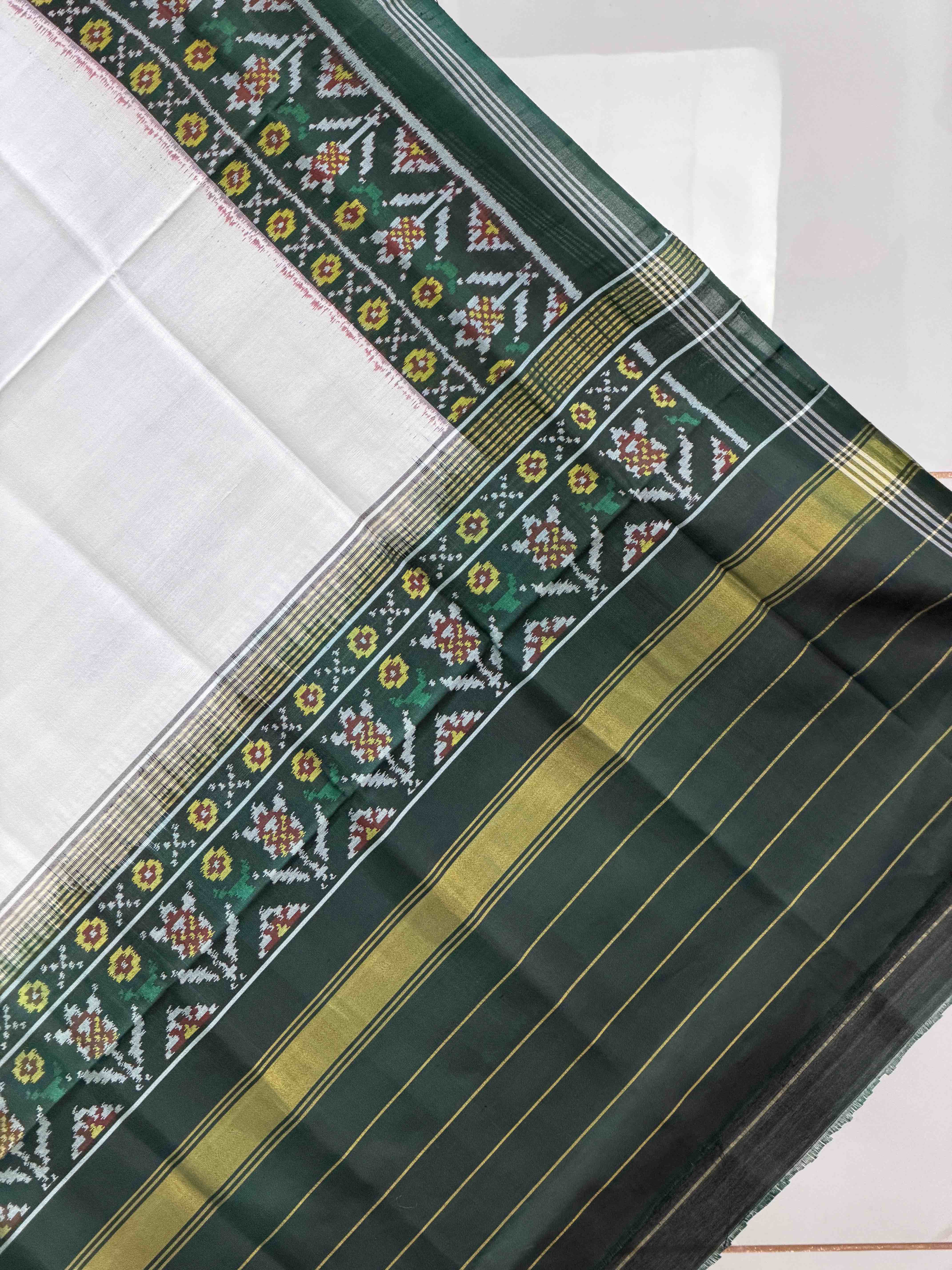 Green & plain white Gala border Single Ikat Dupatta