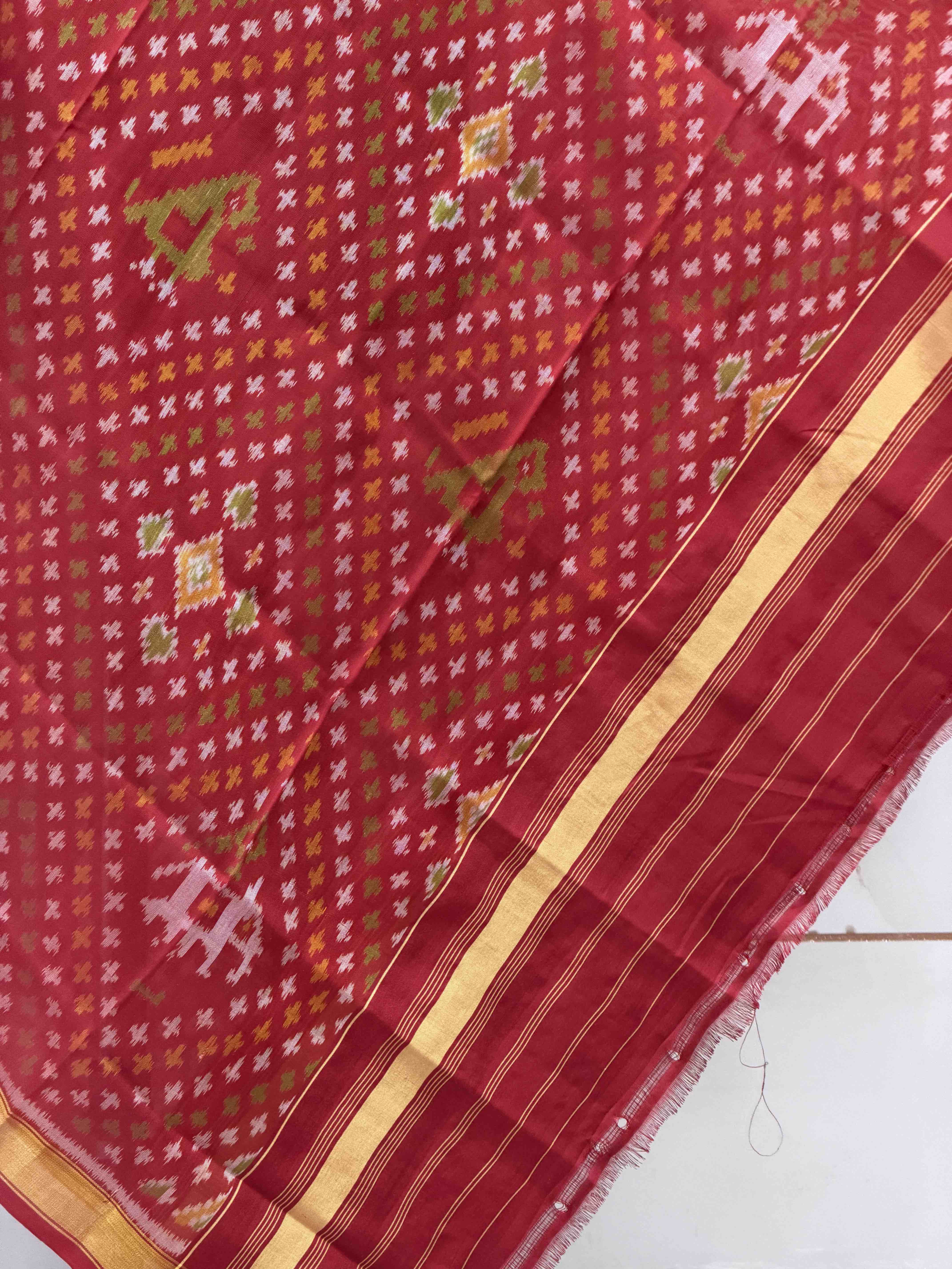 Small dupatta in Red Bandhani Pattern weave