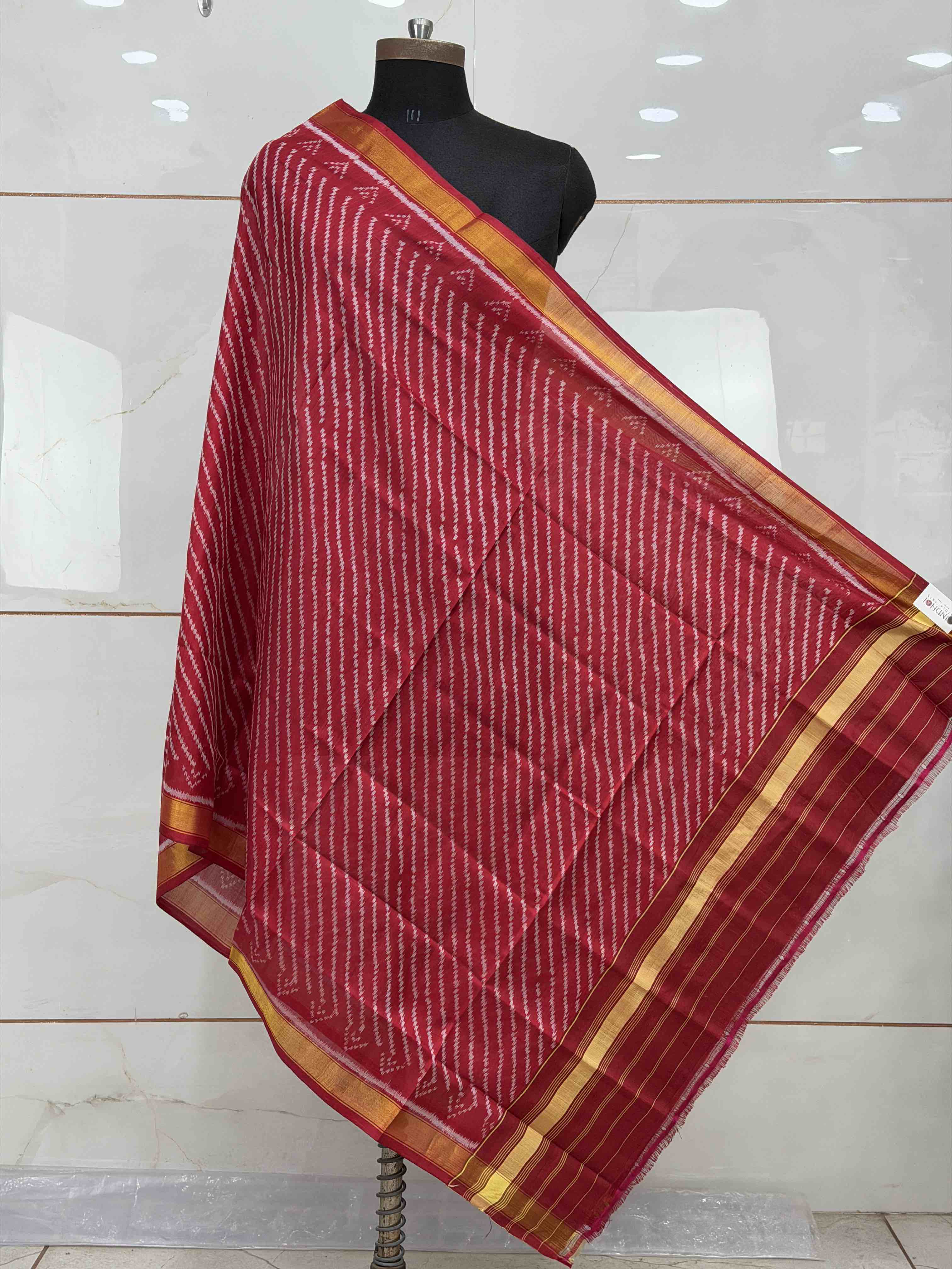 Small dupatta in laheria Single Ikat weave