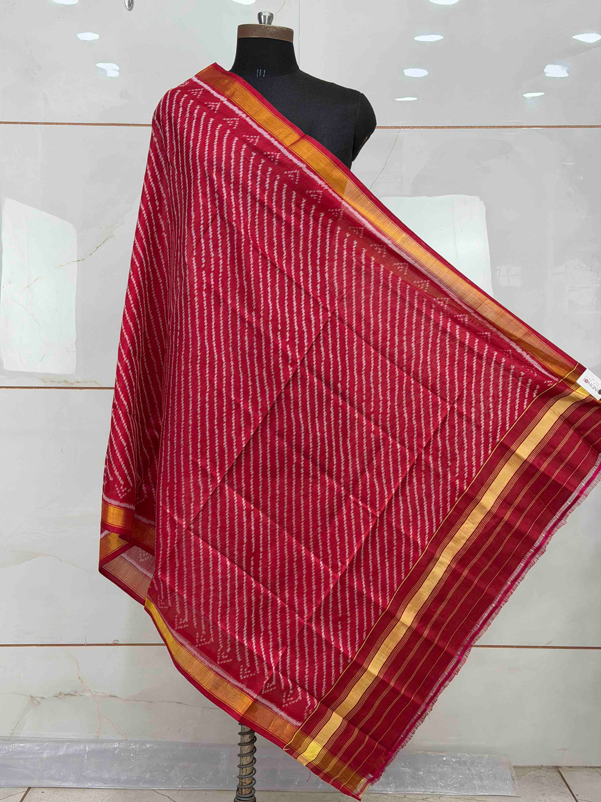 Small dupatta in laheria Single Ikat weave