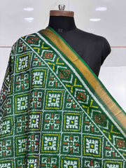 Small dupatta in panchanda design single ikat weave