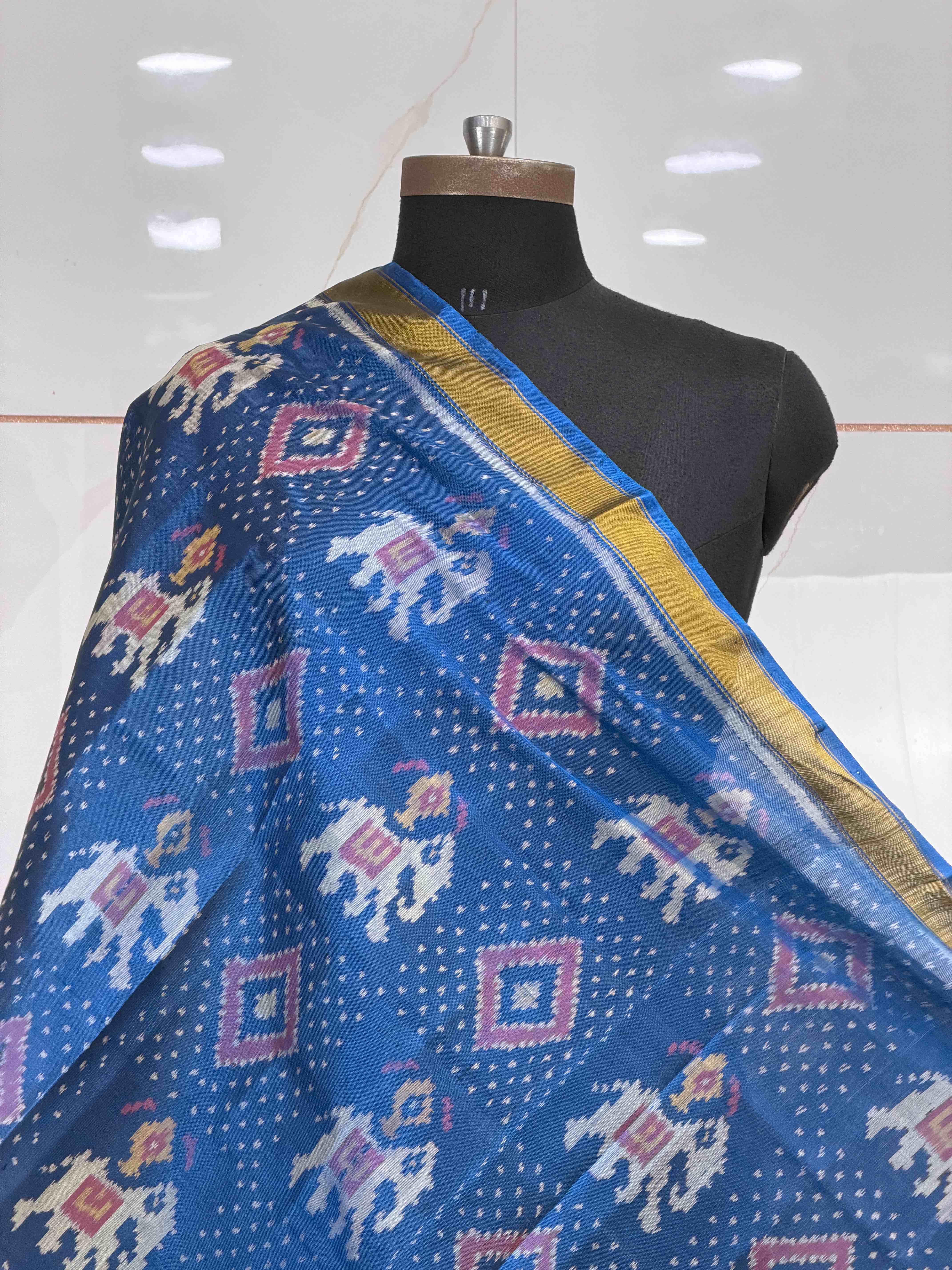 Small dupatta in turquoise Blue single ikat