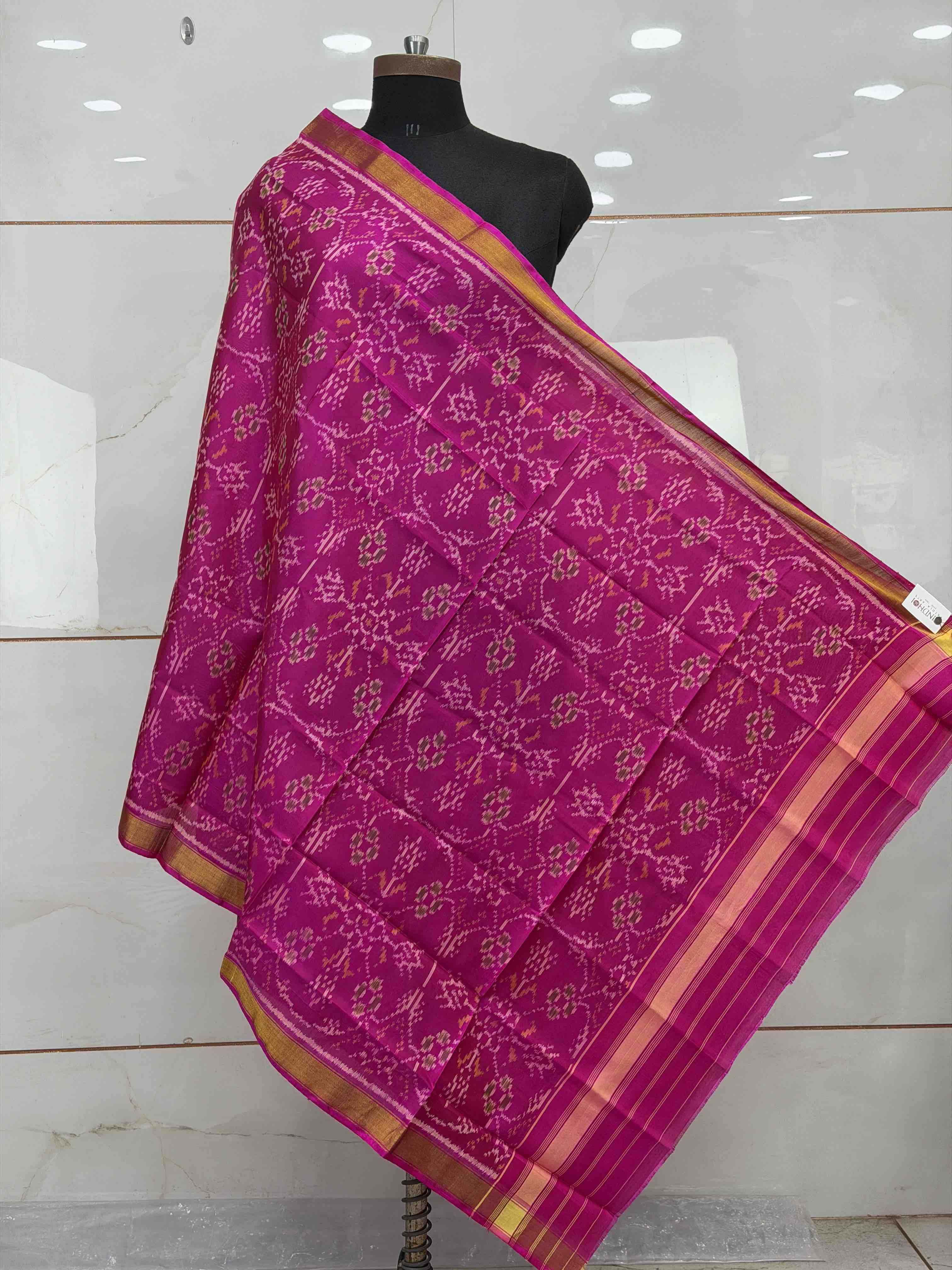 Small dupatta in pink chhabdi design single ikat weave