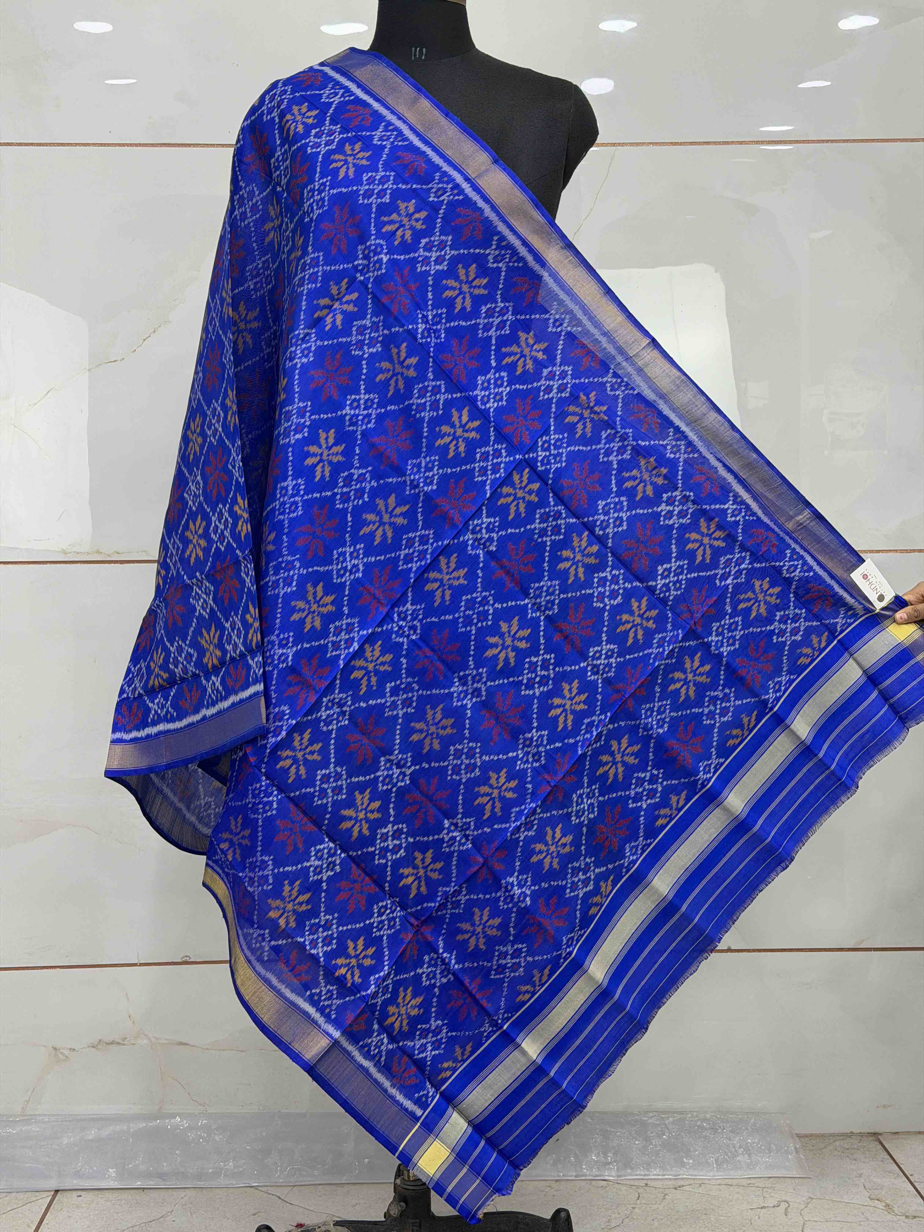 Small dupatta in blue colour single ikat weave