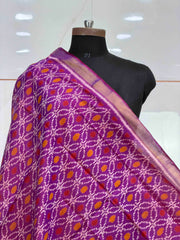 Small dupatta in Magenta solsitara single ikat weave