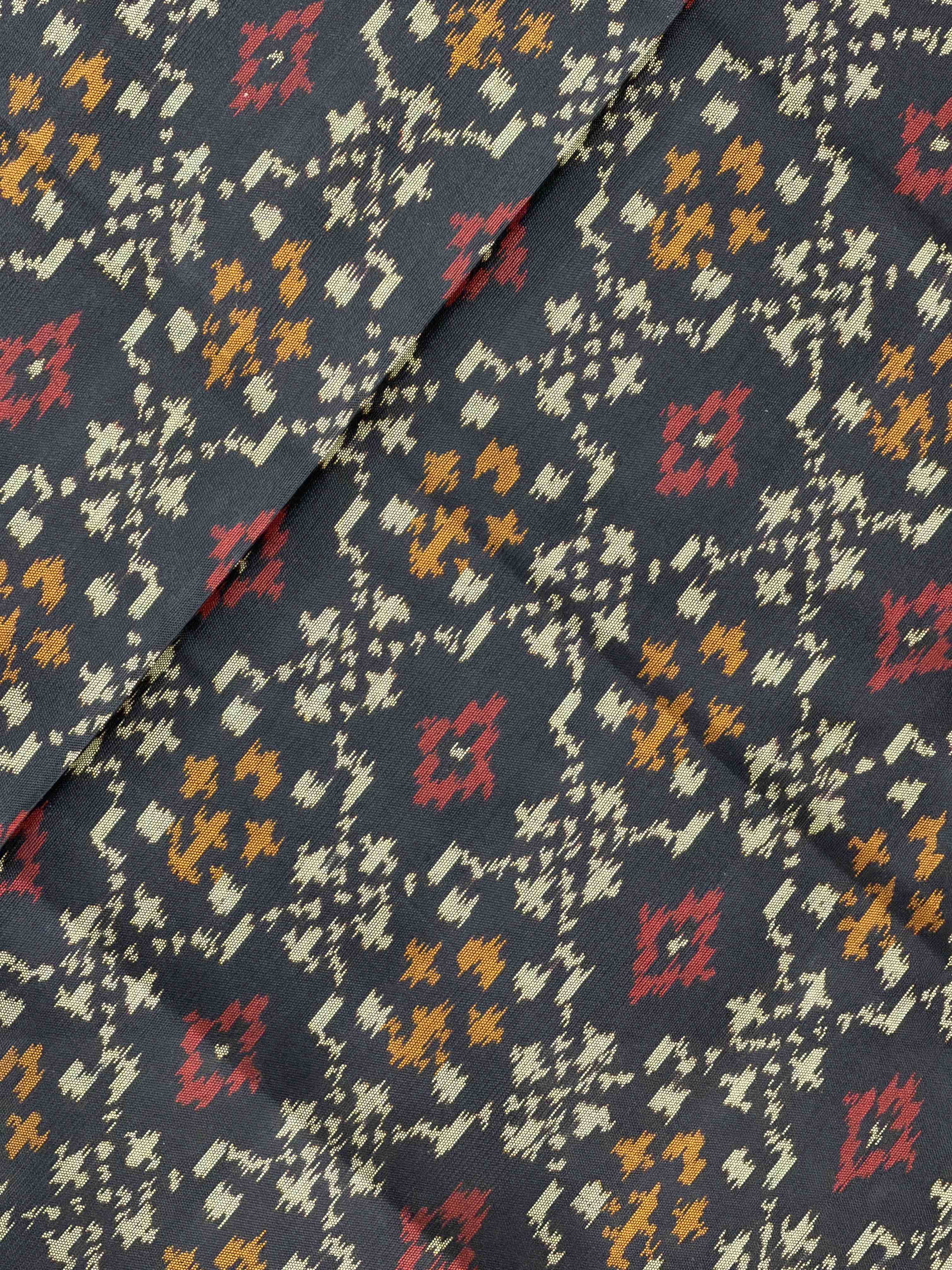 Small dupatta in buttonful design single ikat woven
