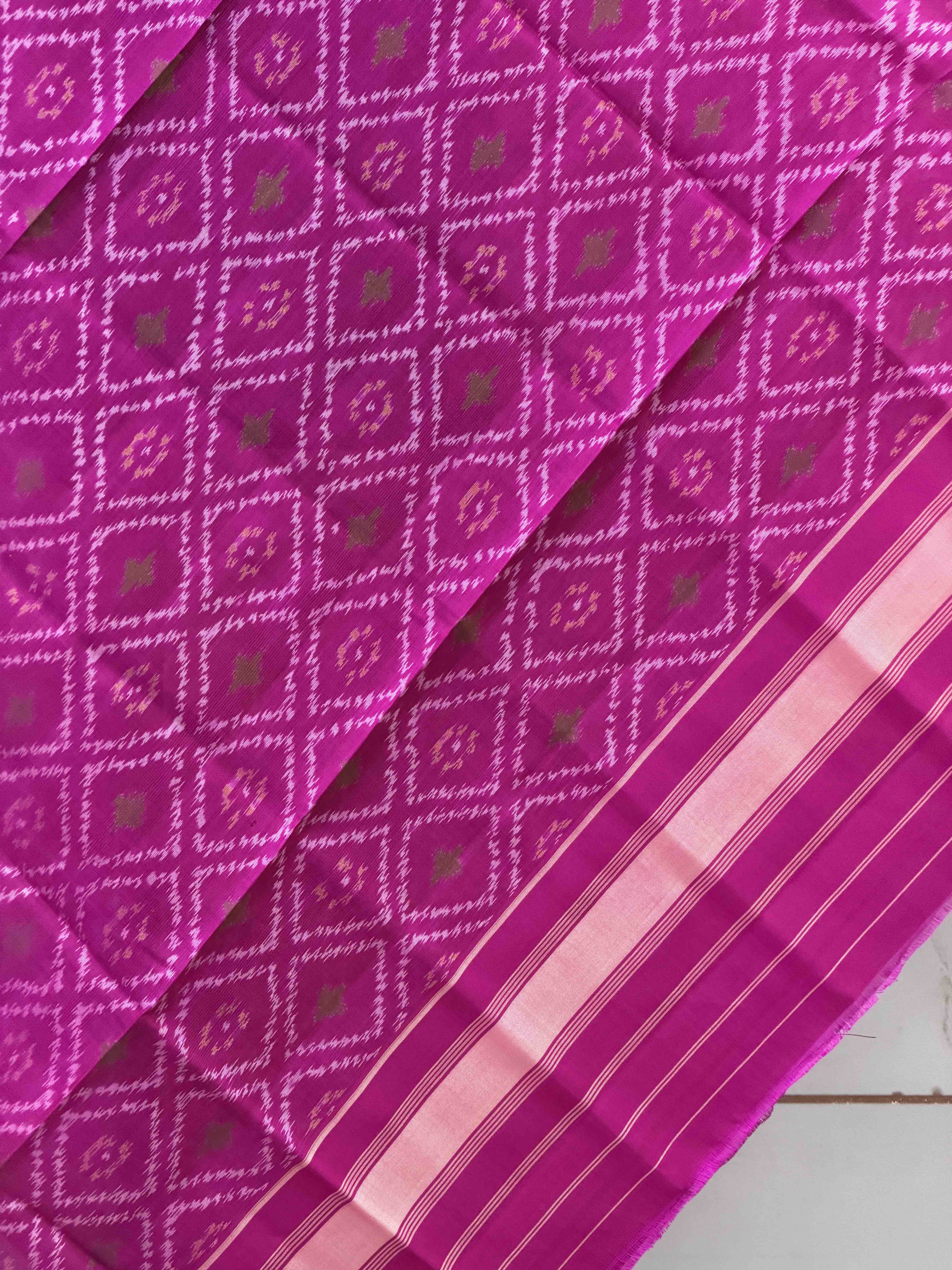 Small dupatta in pink colour diamond single ikat woven