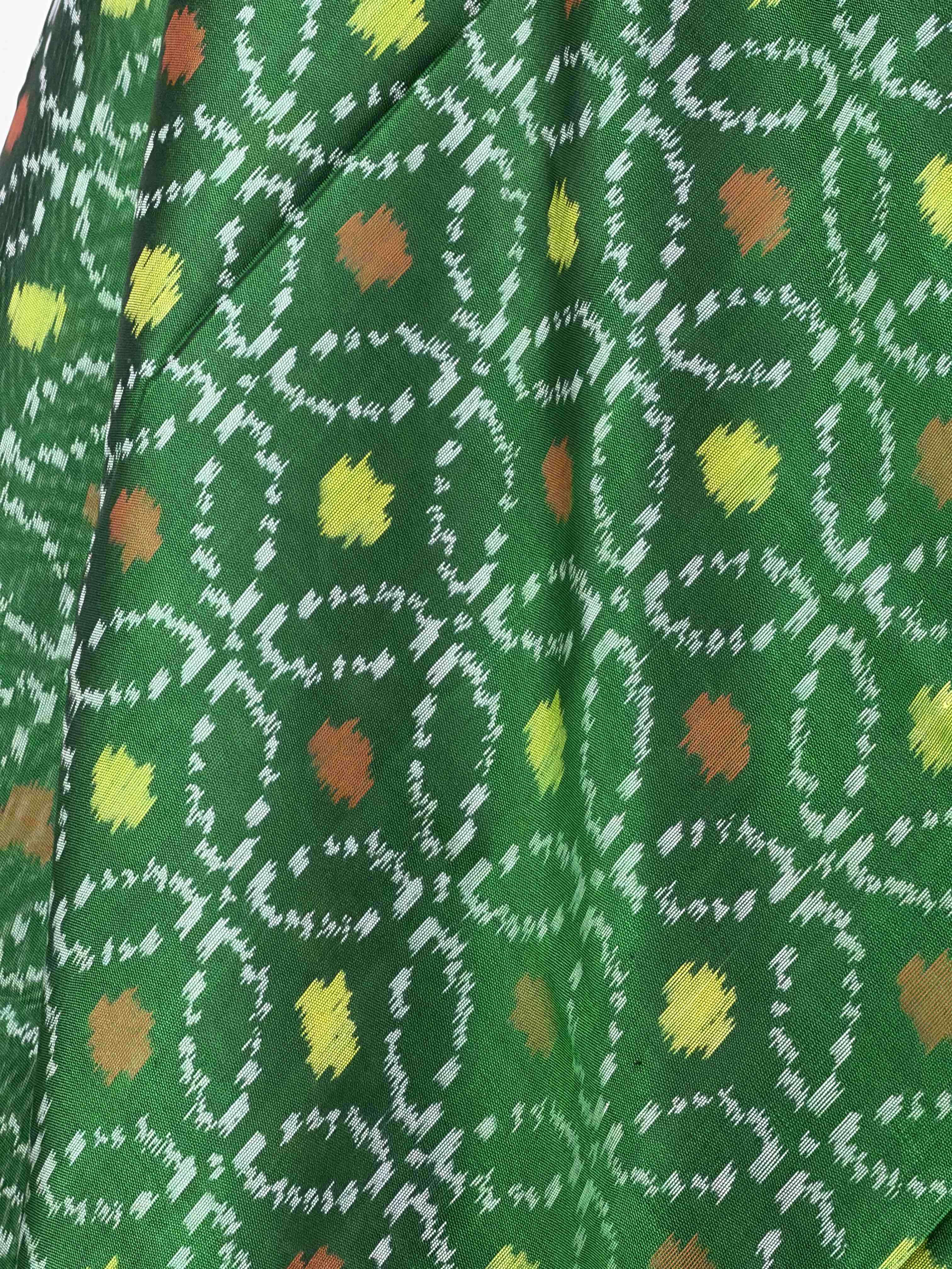 Small dupatta in floral single ikat woven