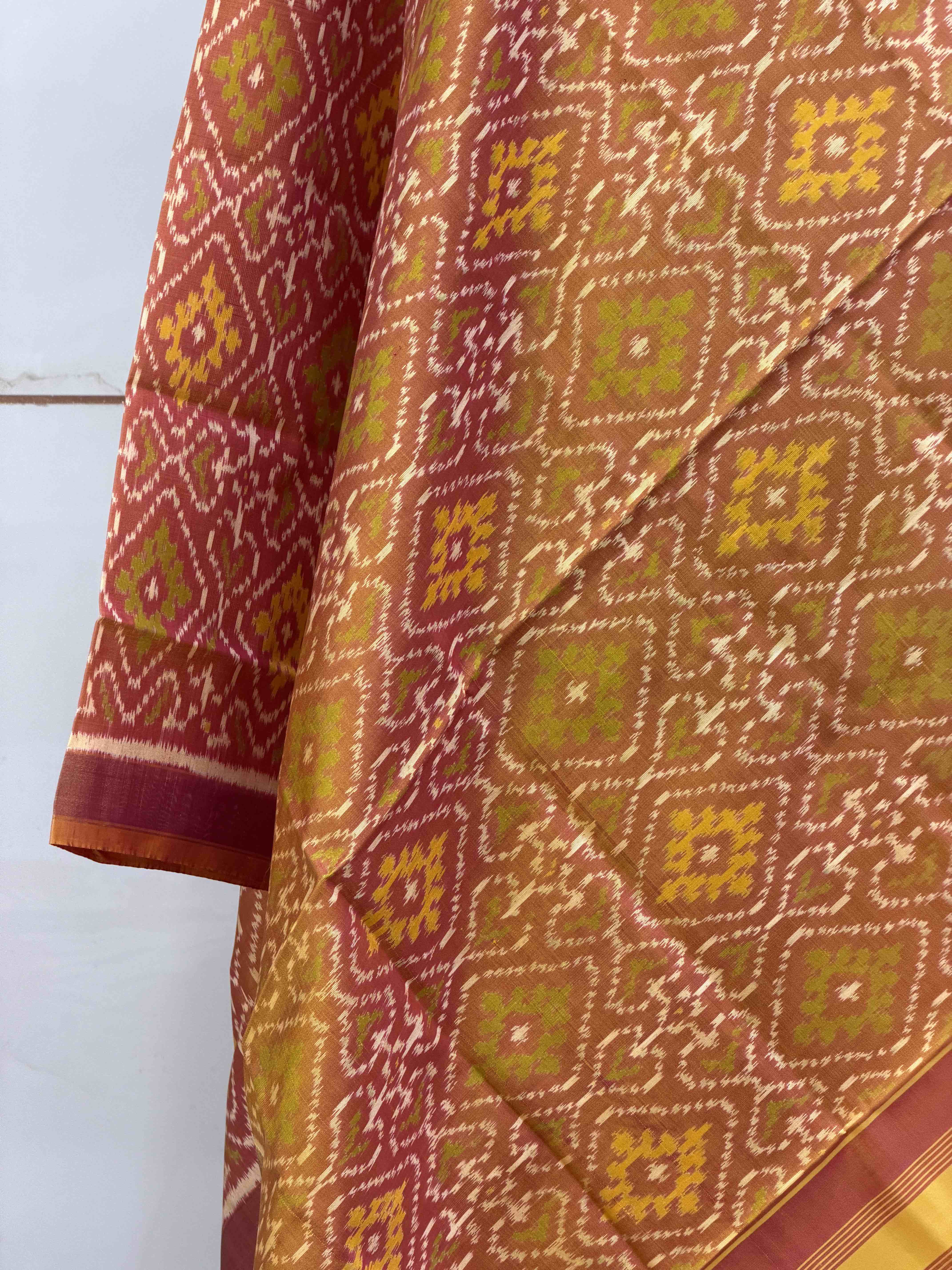 Small dupatta in Golden & peach shaded panchanda design