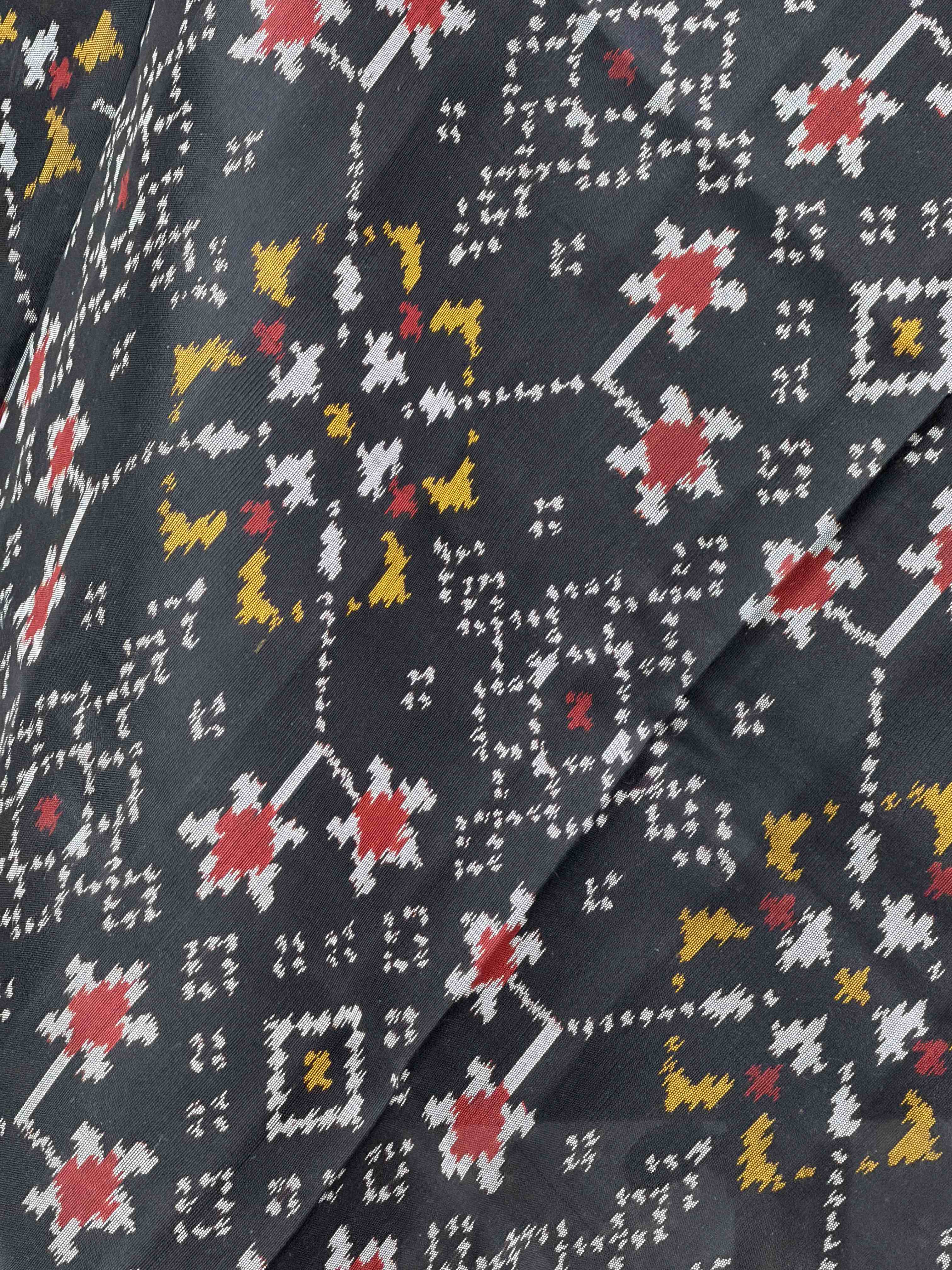 Small dupatta in black navaratan design single ikat weave