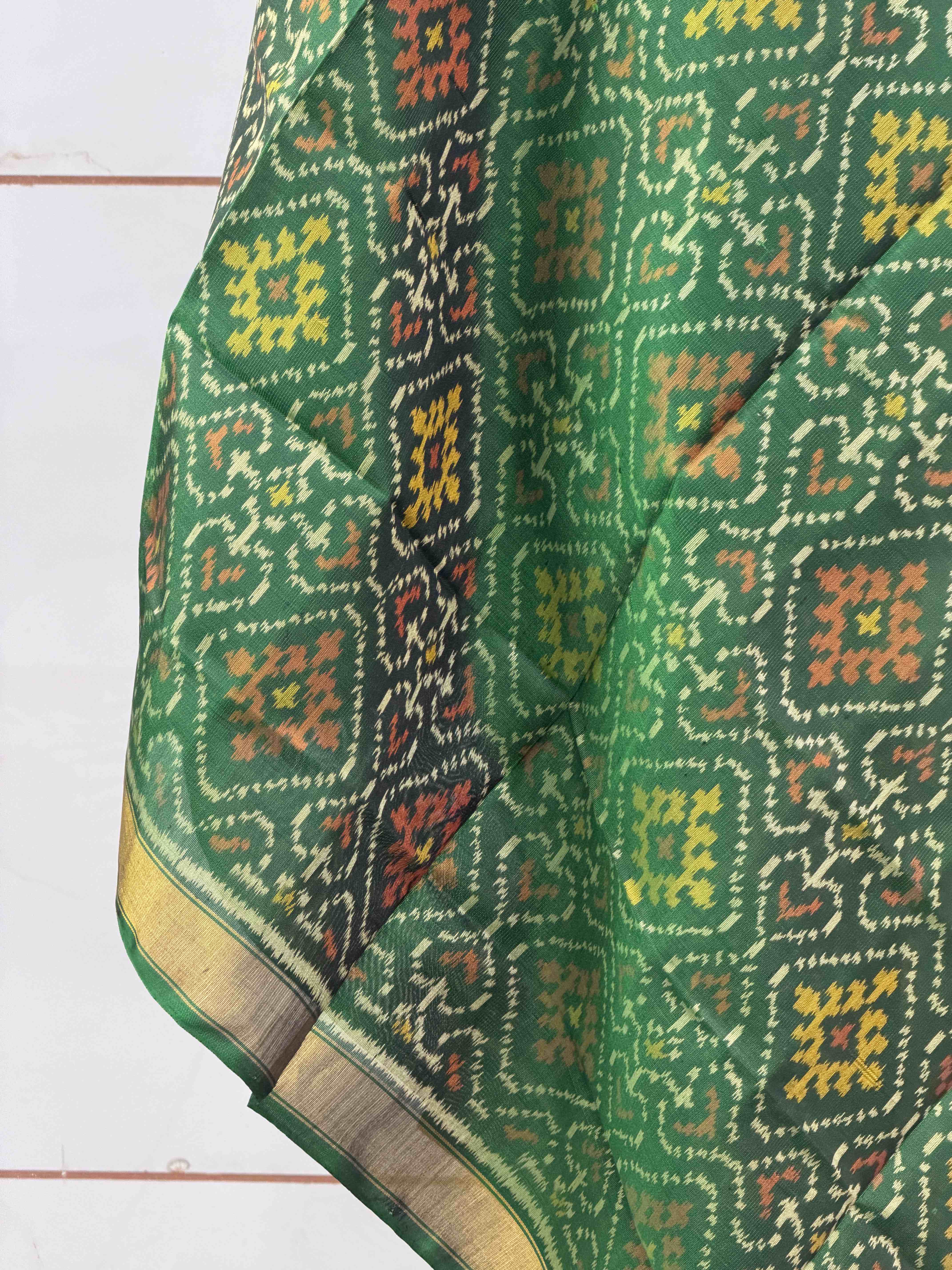 Small dupatta in panchanda design single ikat woven