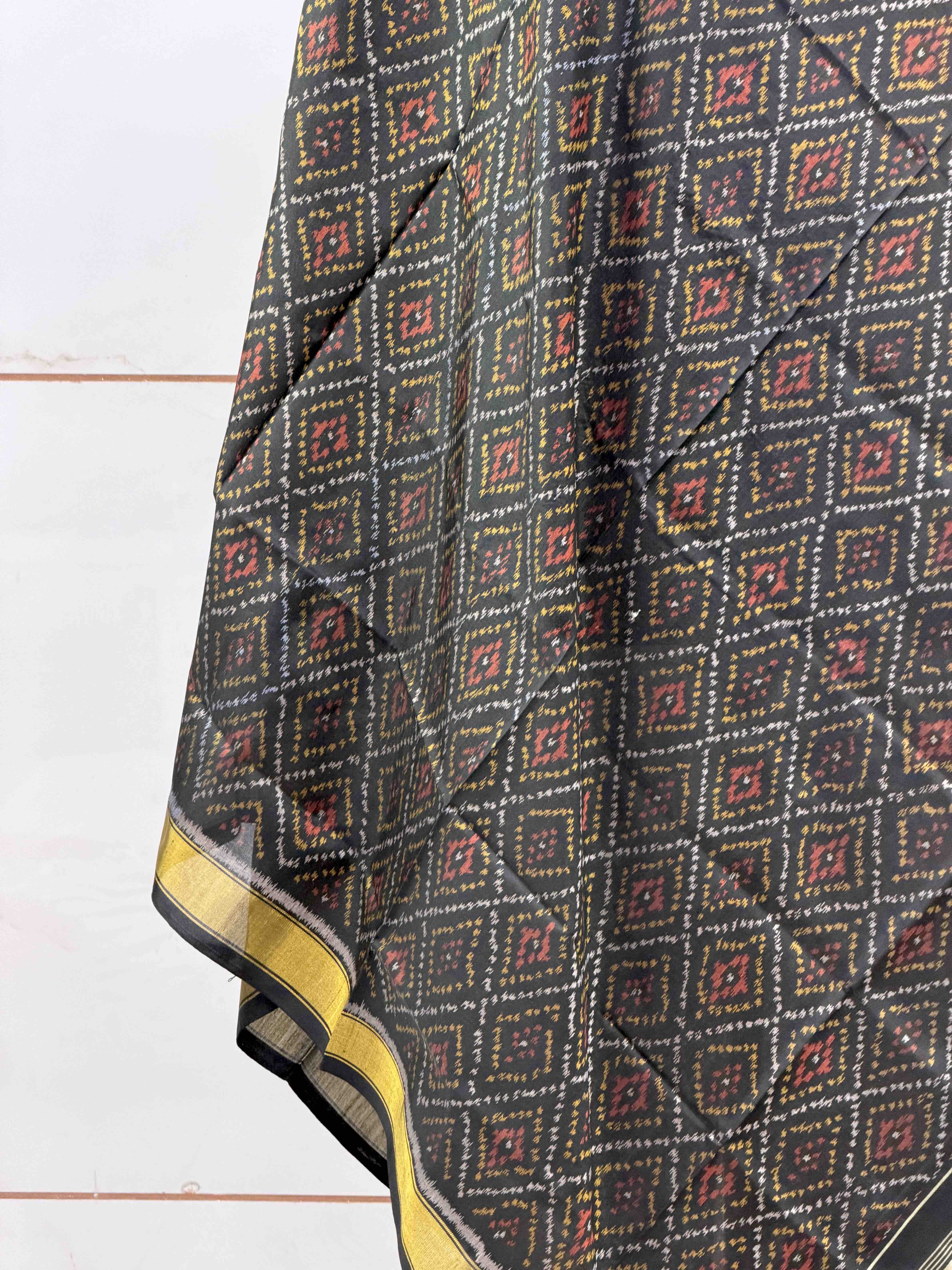 Small dupatta in black shade woven single ikat bandhani design