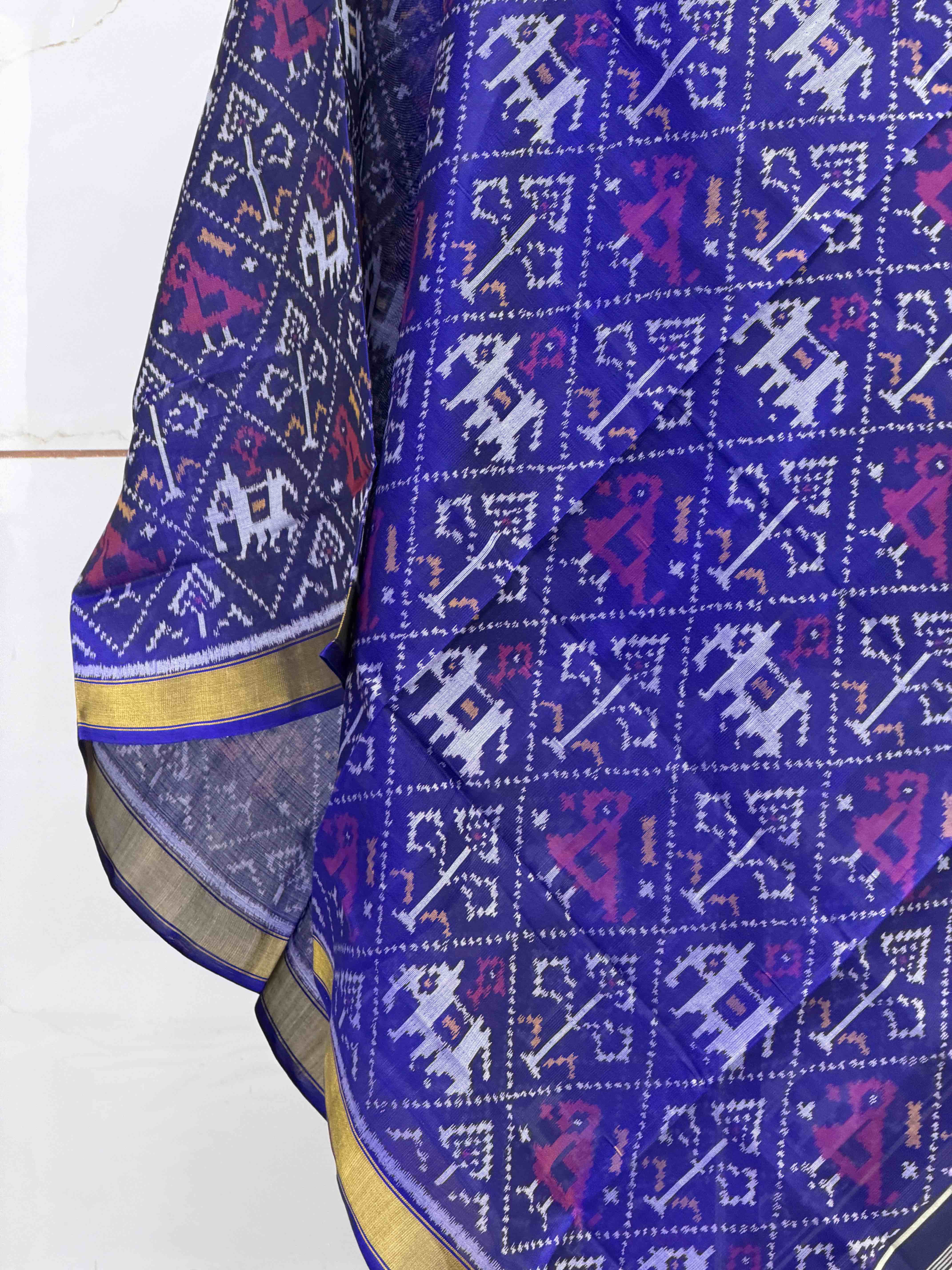 Small dupatta blue colour nari kunj design in single ikat woven