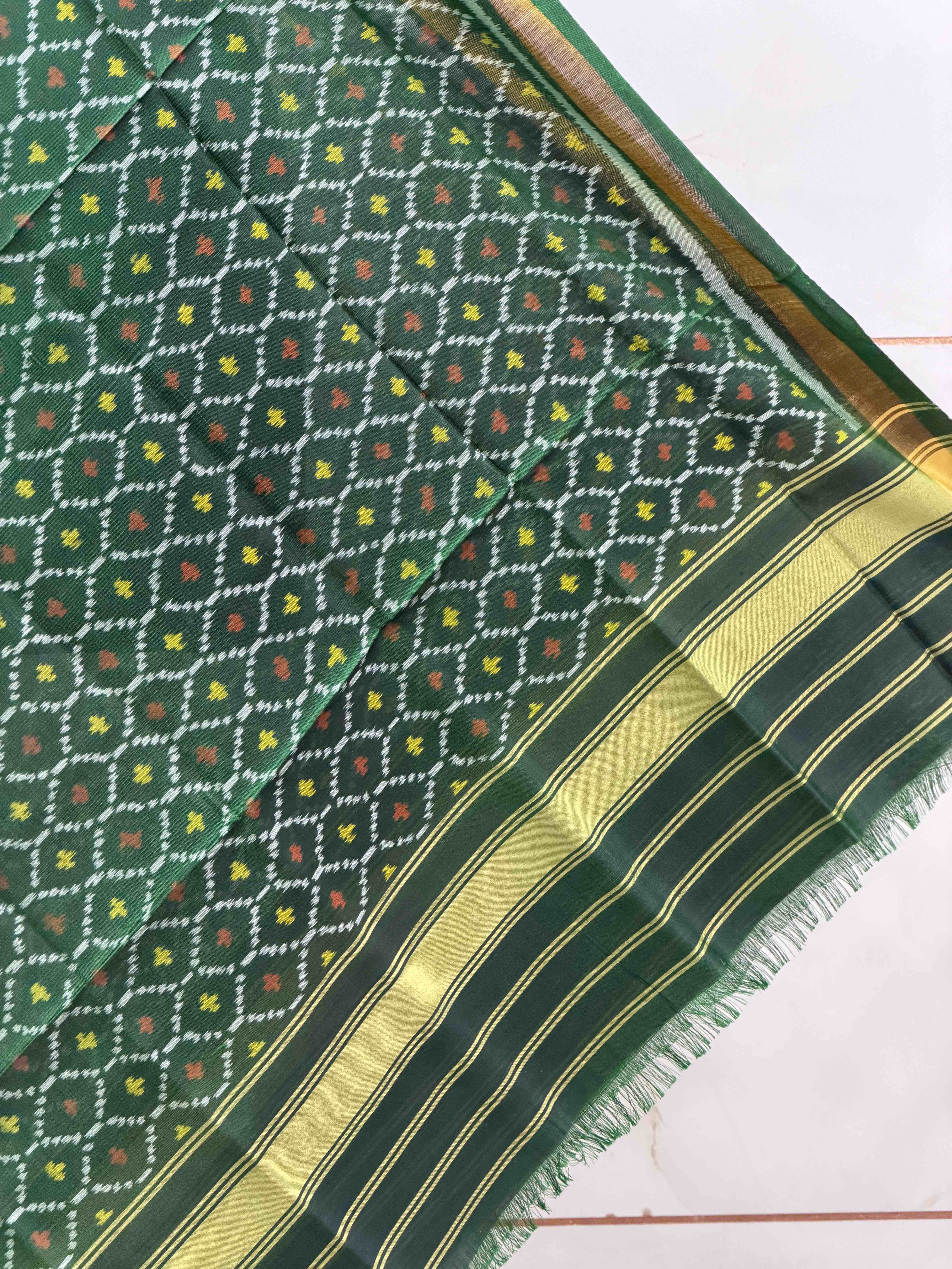 Small dupatta in Green shade & daliyabhat pattern single ikat woven