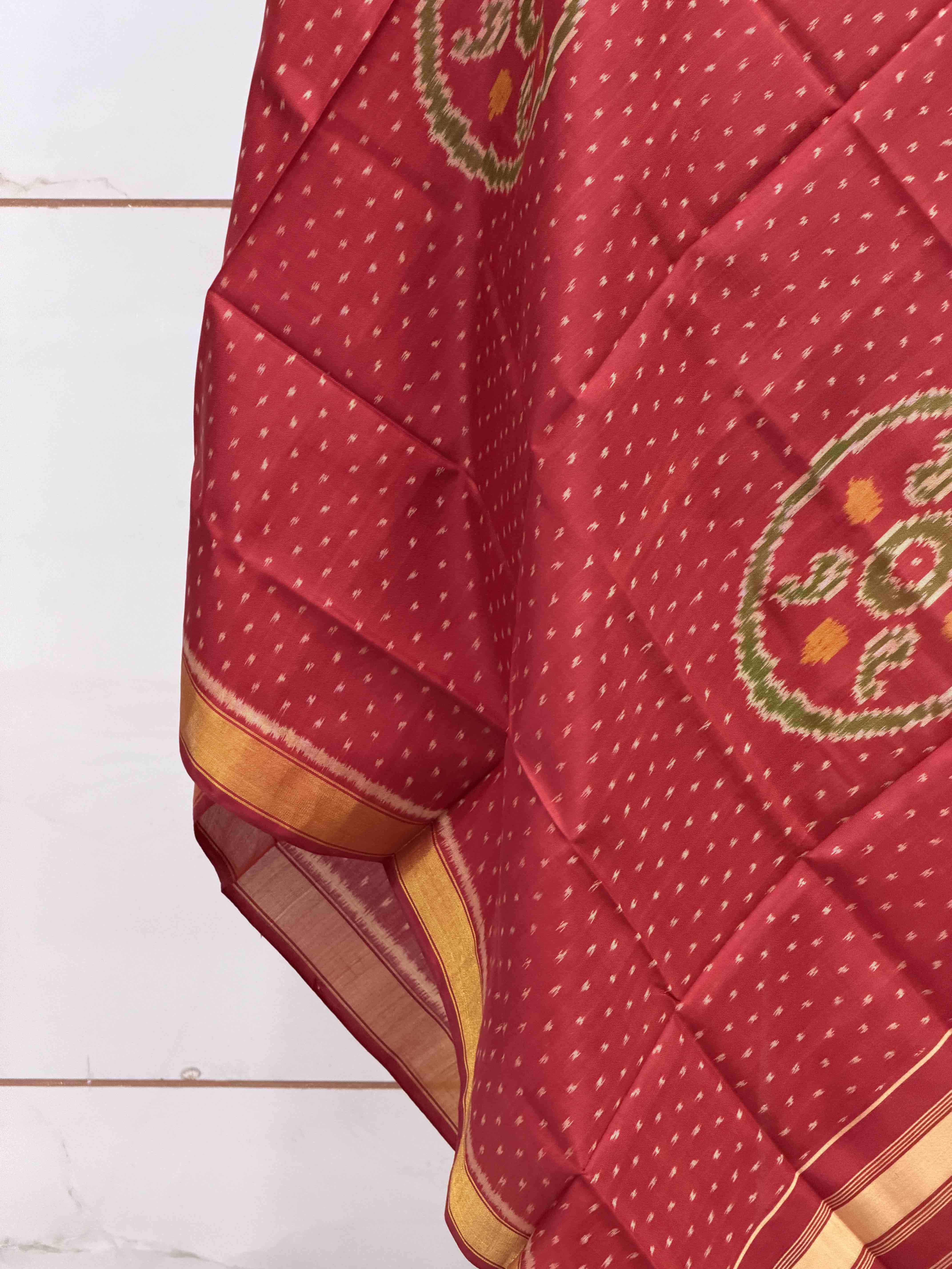 Red circle design small dupatta in single ikat woven