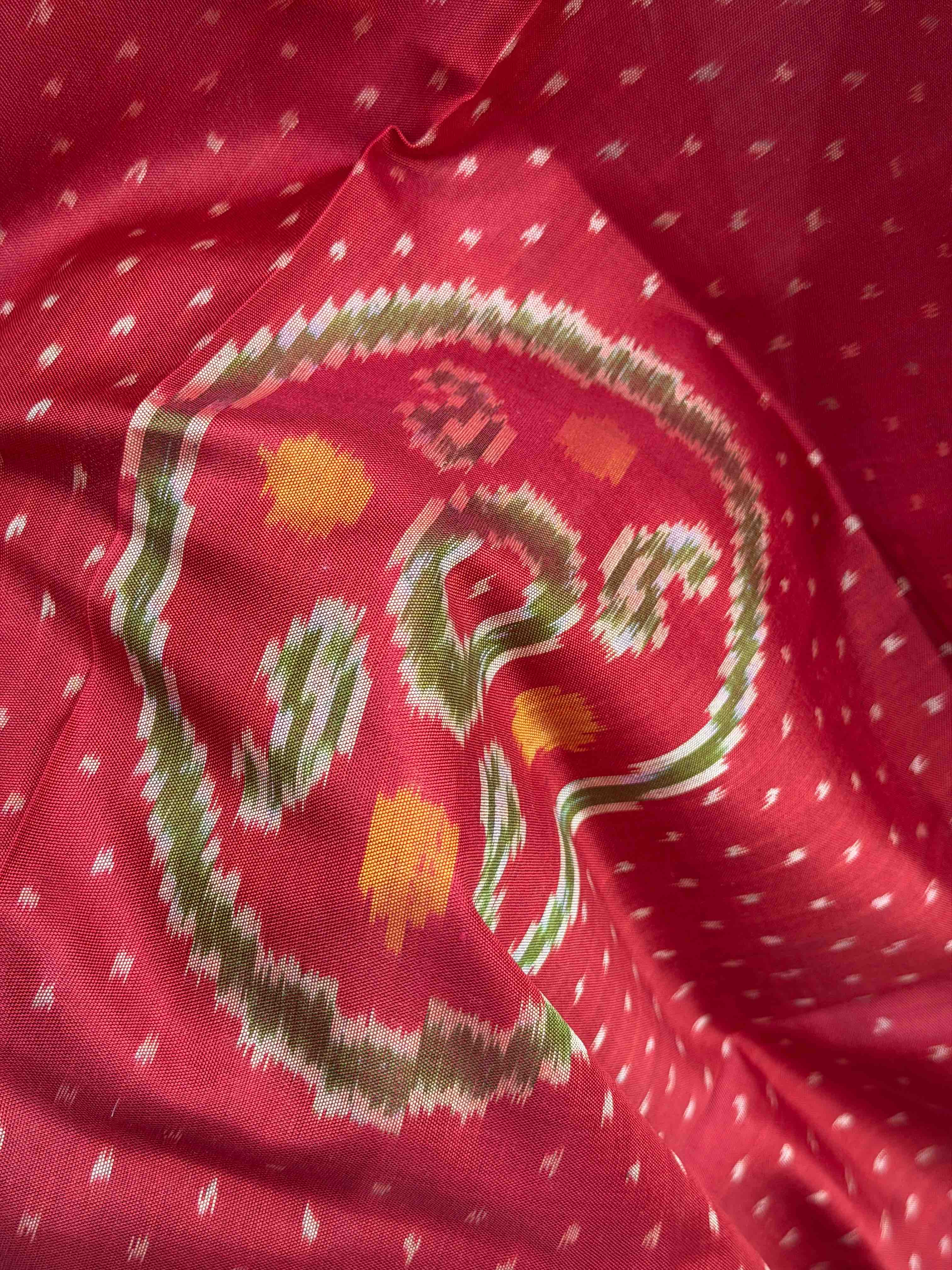 Red circle design small dupatta in single ikat woven