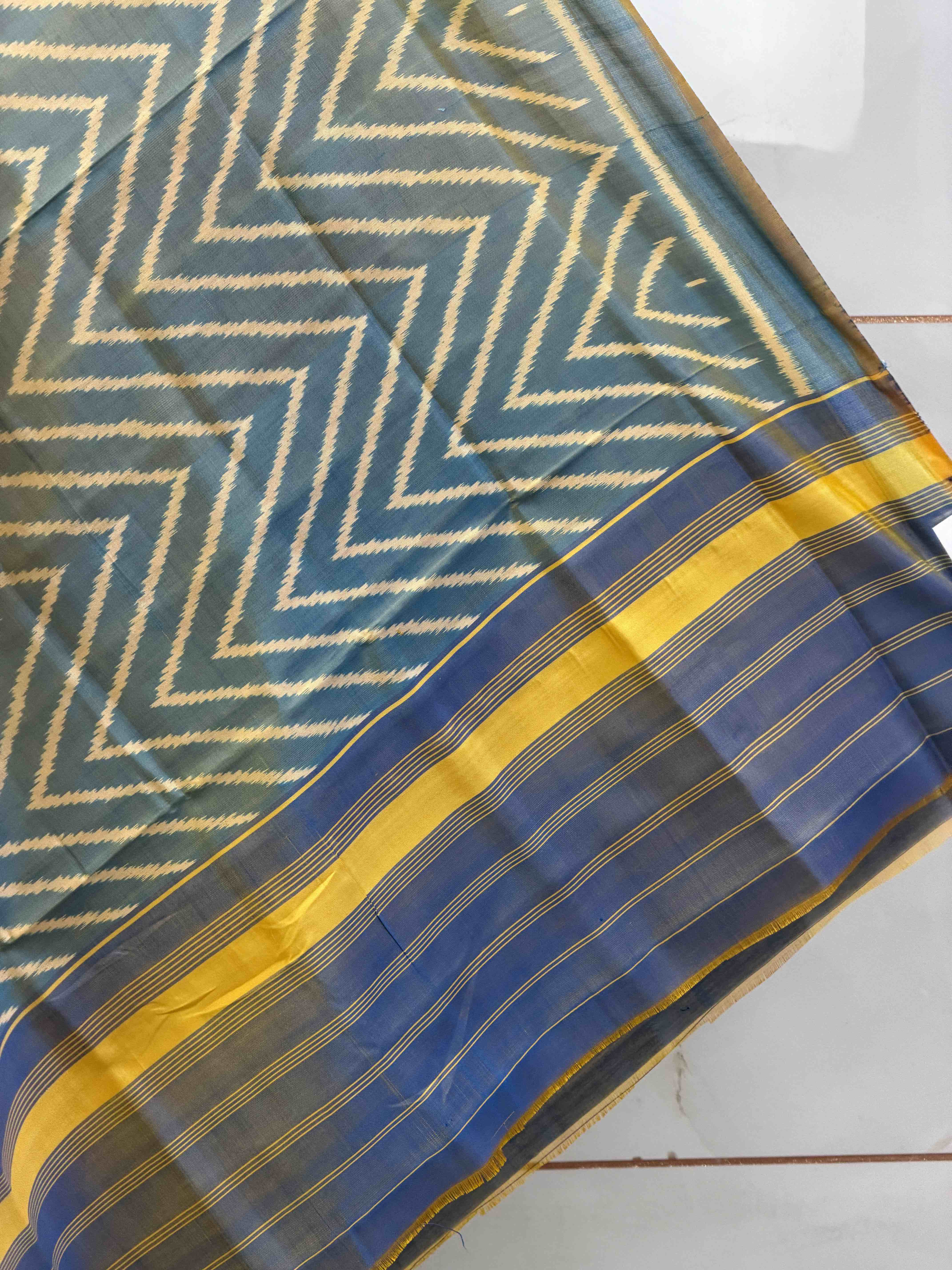 Blue into Golden shaded Zigzag small dupatta