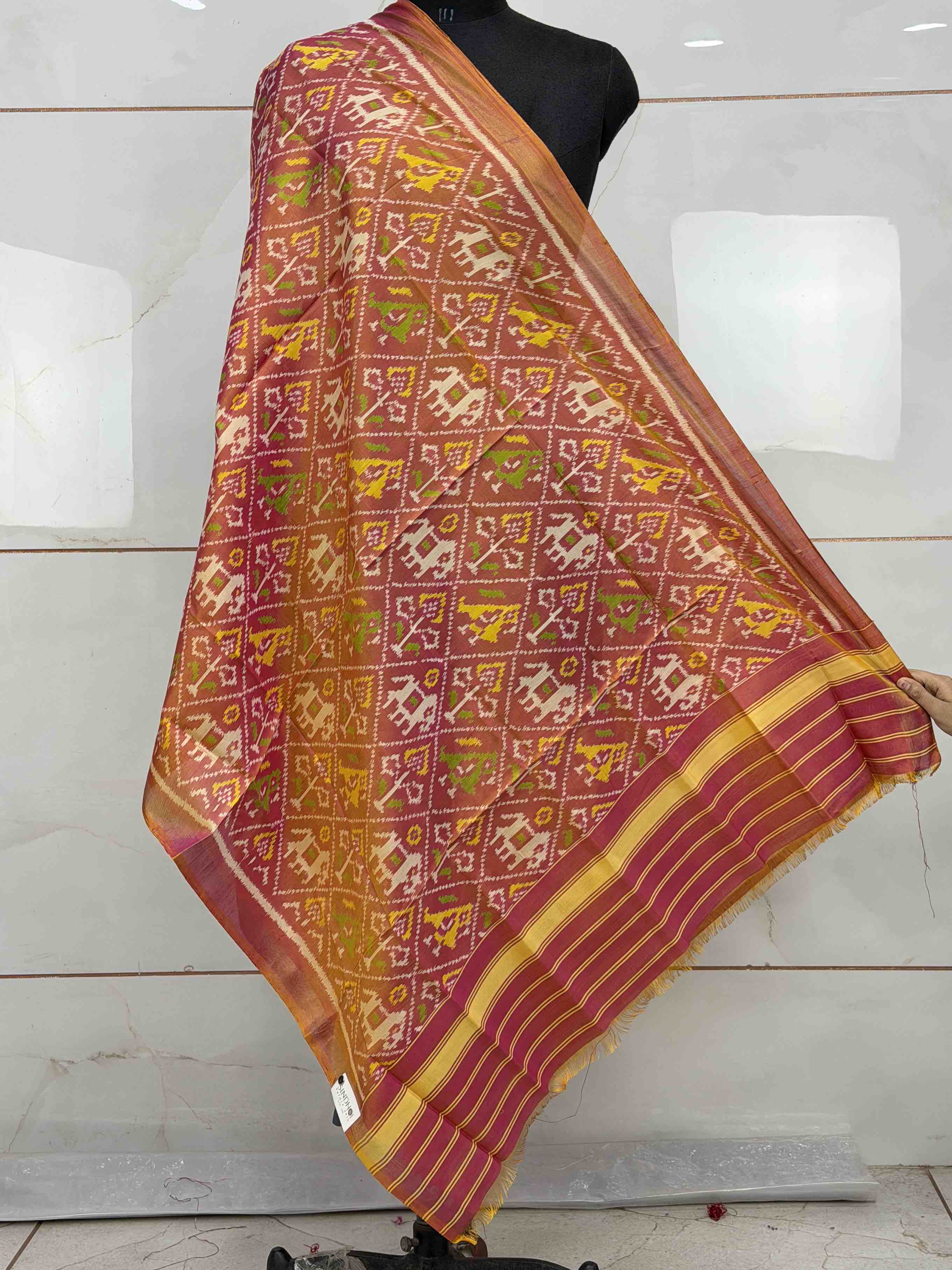 Peach pink narikunj design small dupatta in single ikat