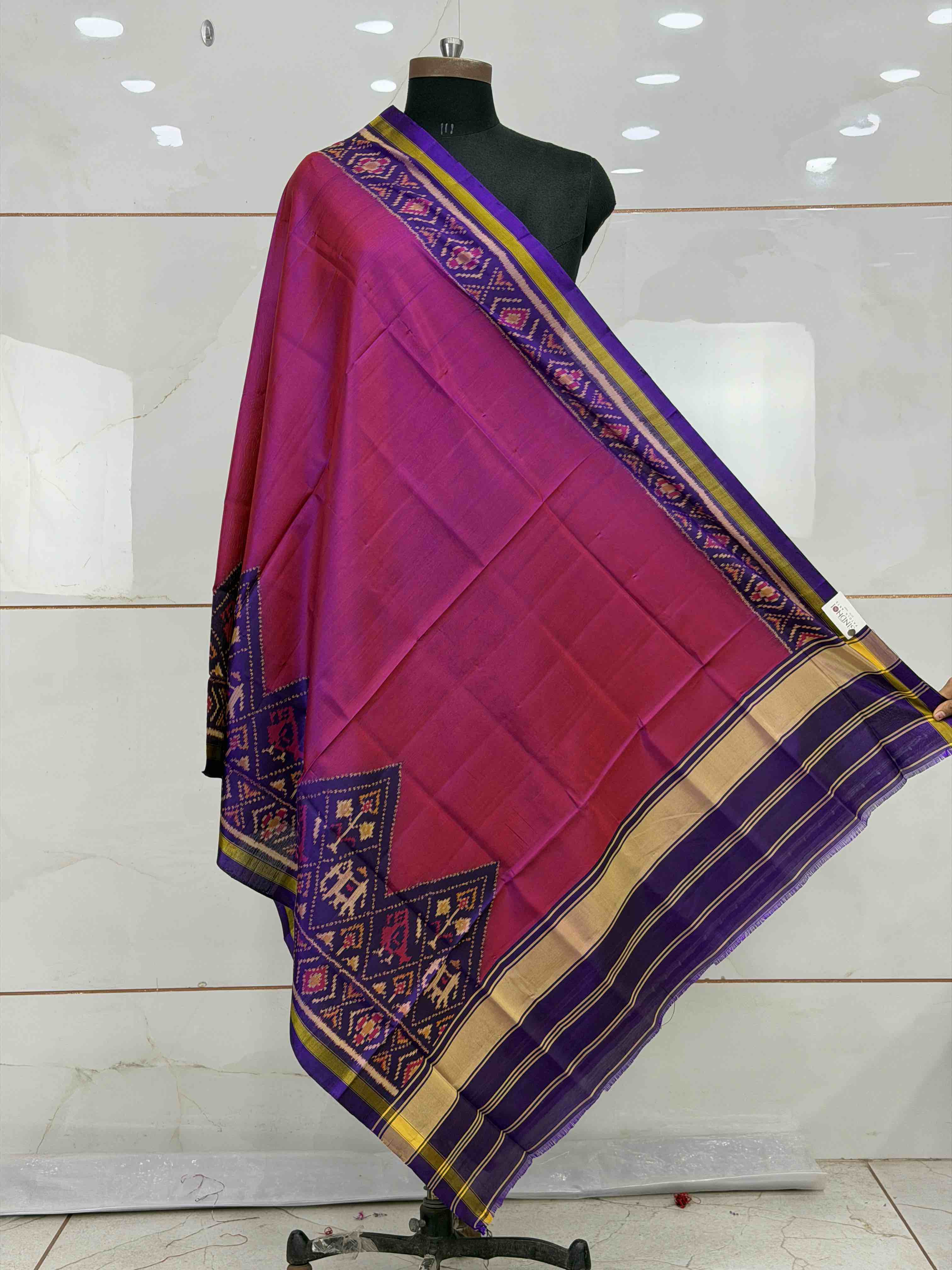 Purple pink plain with skirt border small dupatta in single ikat