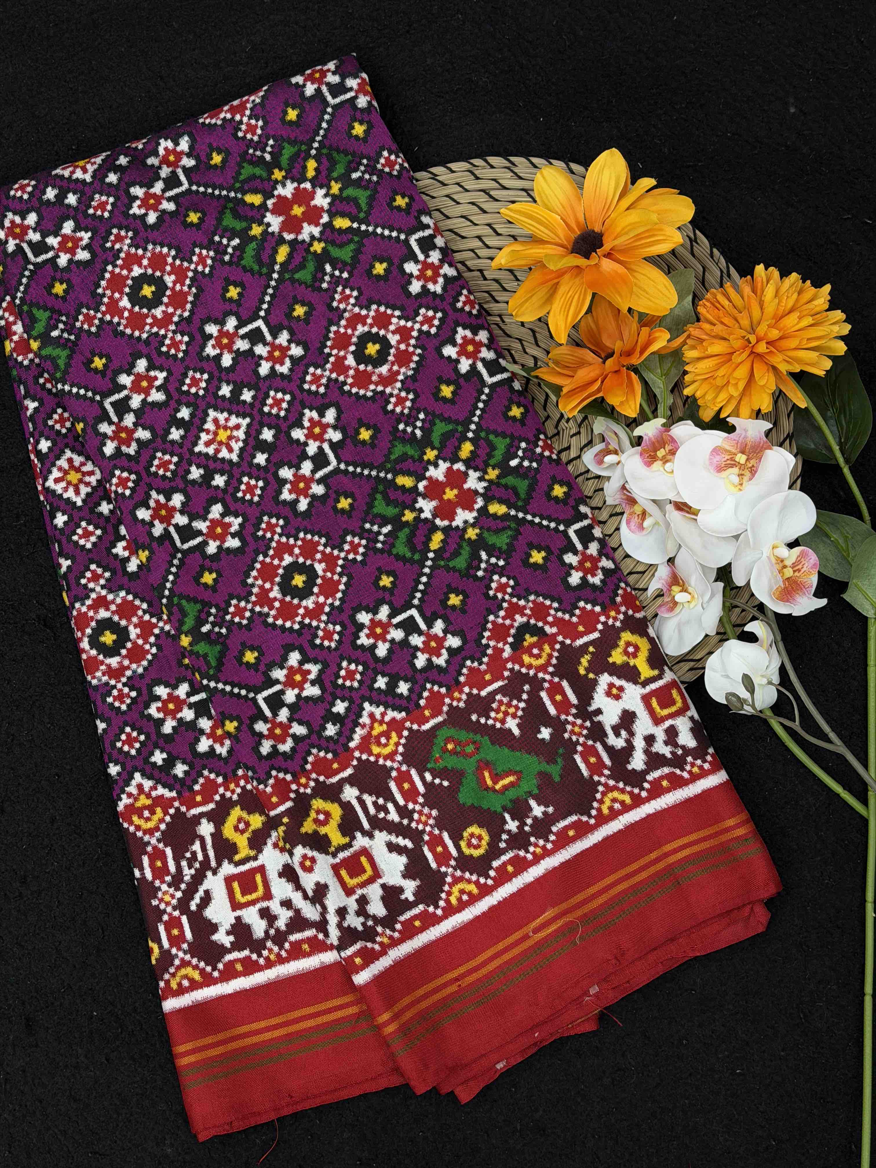 Maroon & purple navaratan Narikunj Patan Patola
