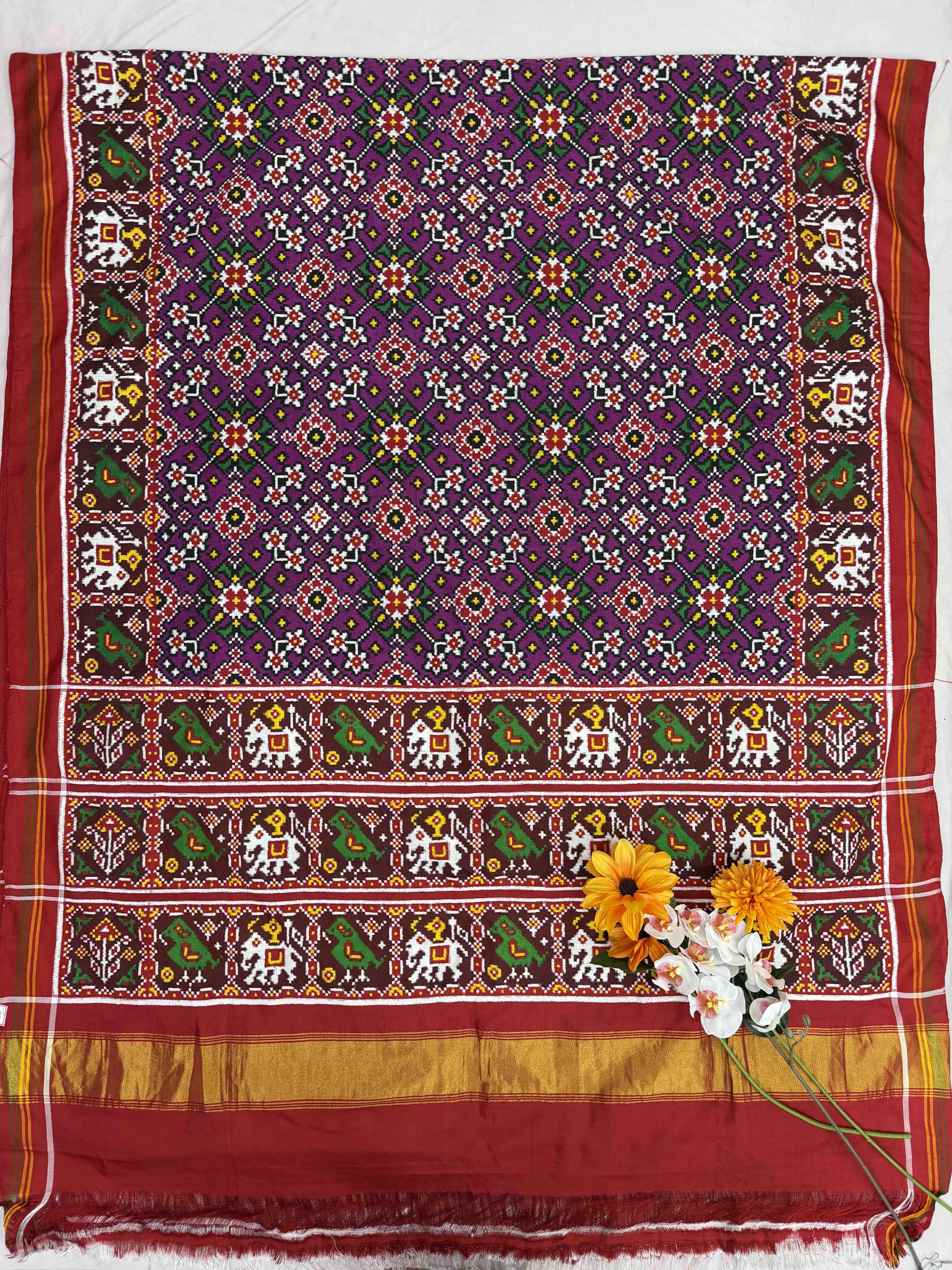 Maroon & purple navaratan Narikunj Patan Patola