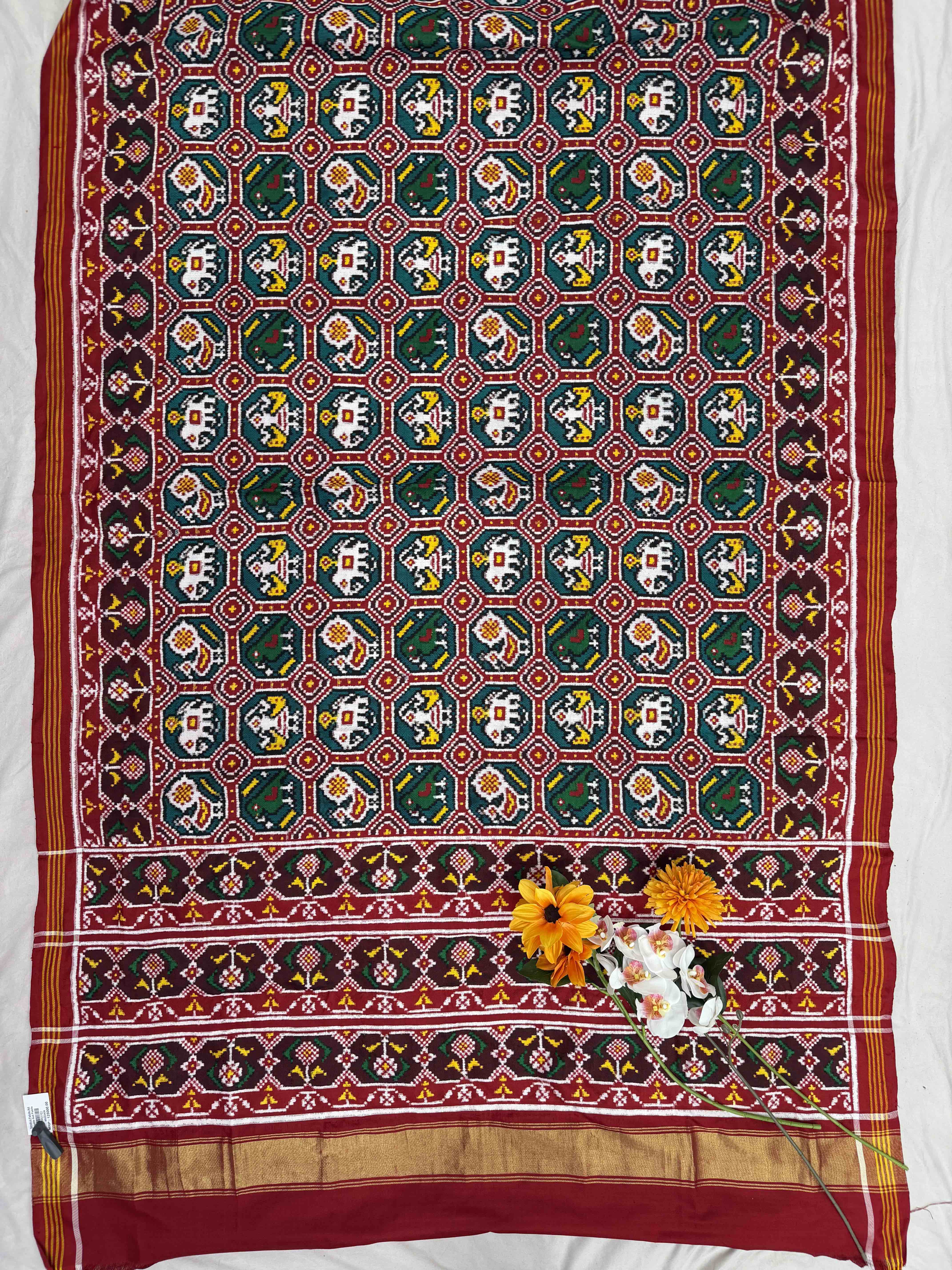 Red & peacock blue Narikunjar Patan Patola