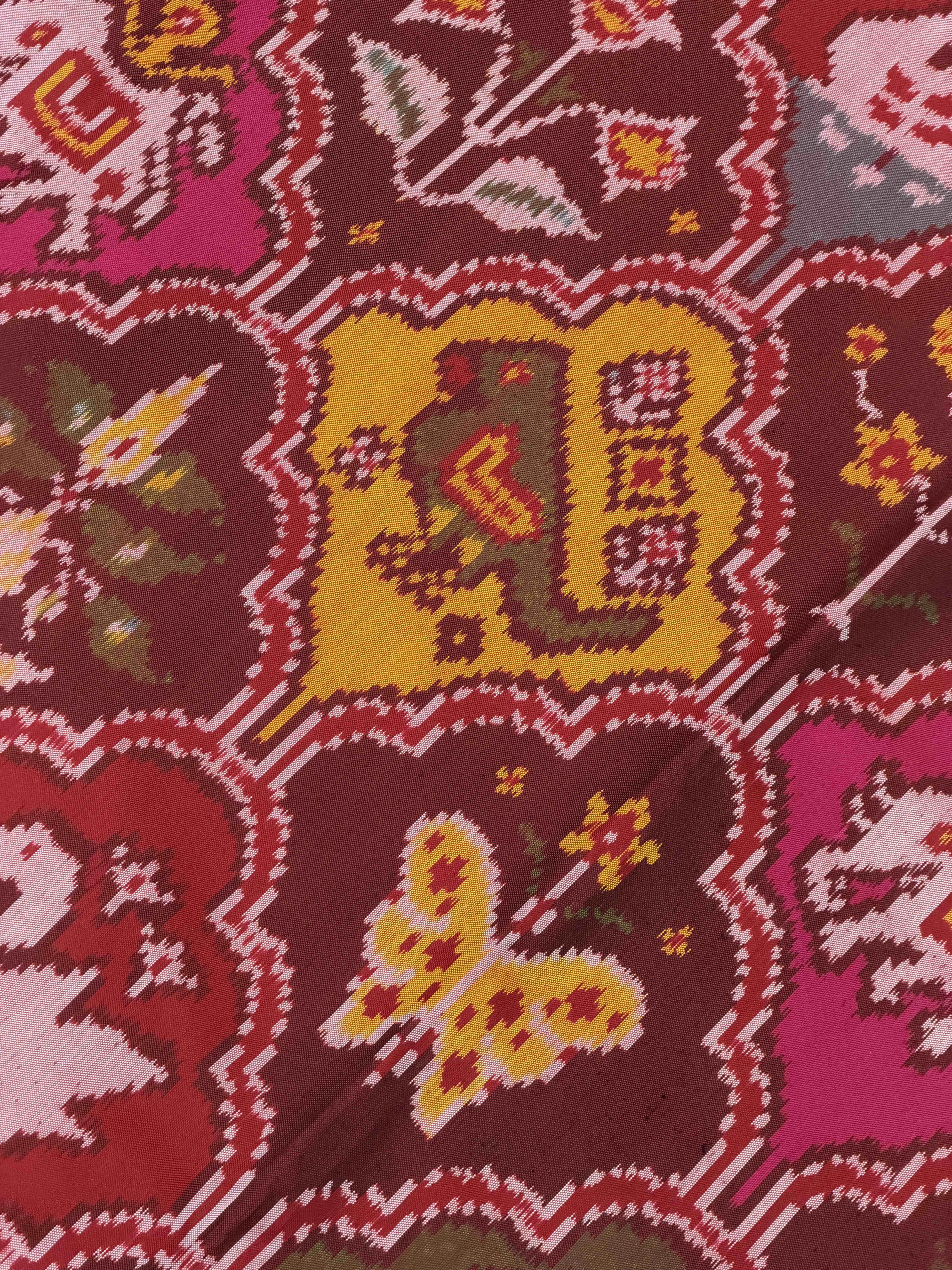 Red multi colour figures Single Ikat Patola Saree