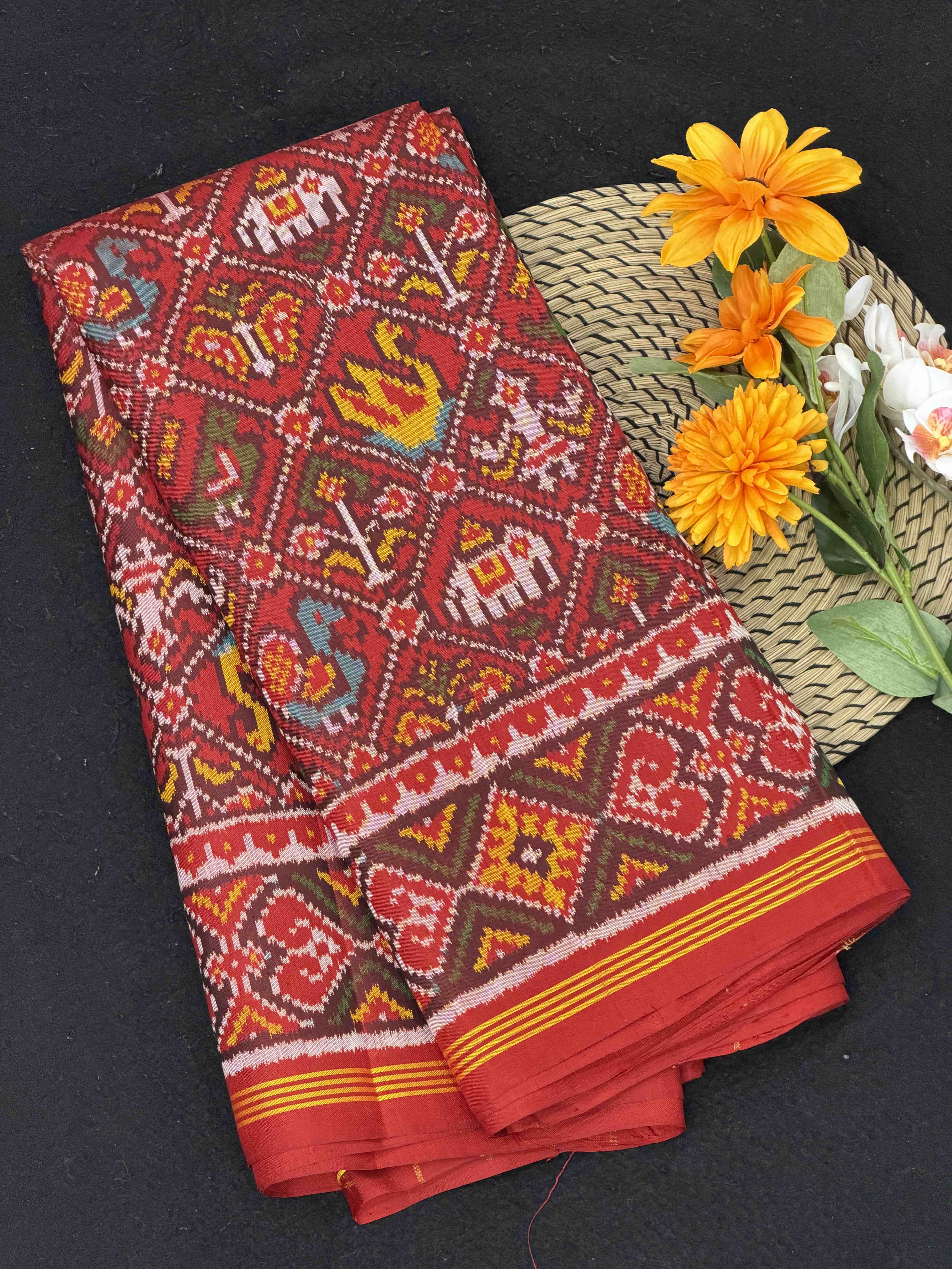 Red narikunjar Single Ikat Patola Saree