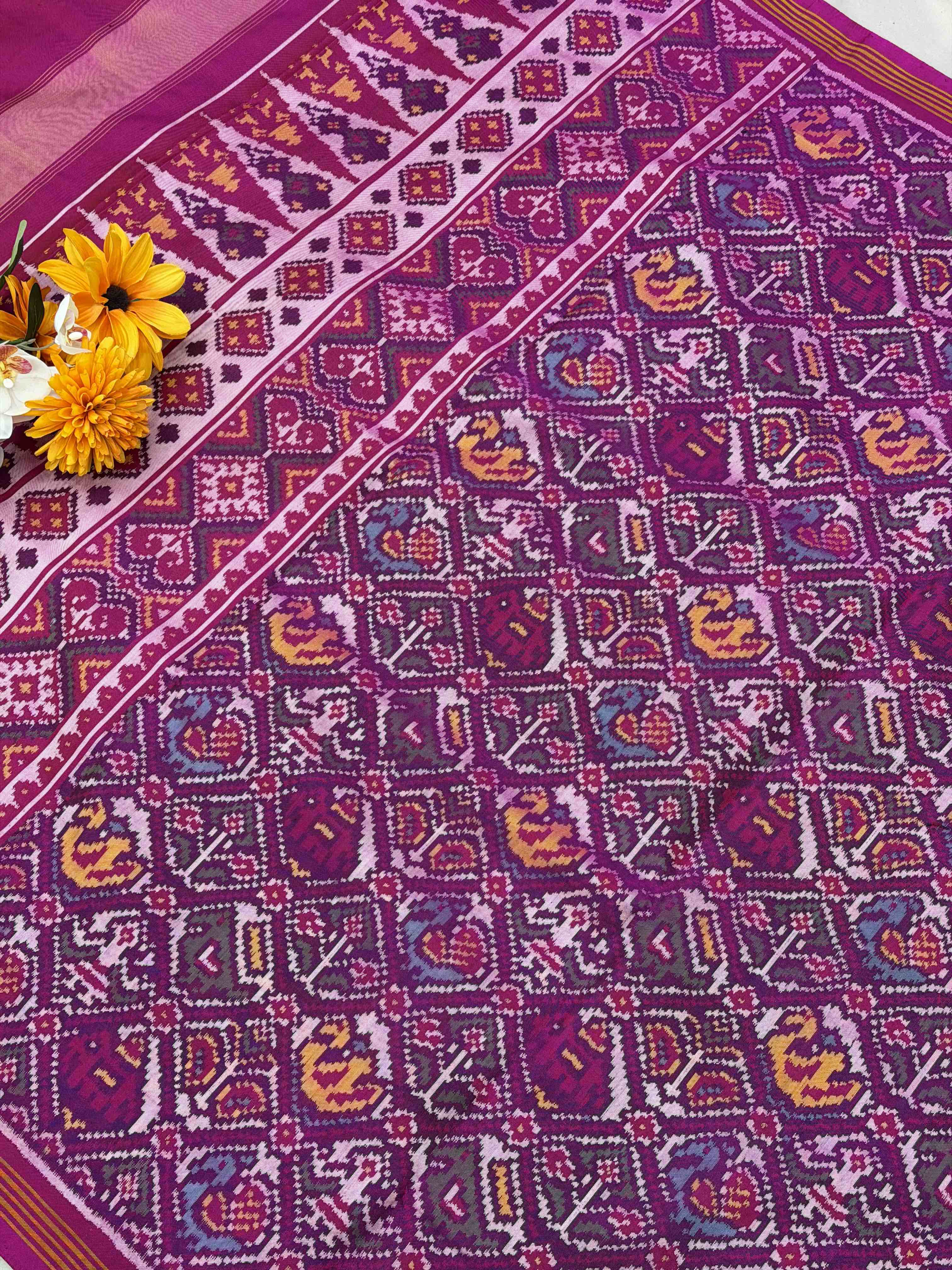 Pink & light pink small figures single ikat Patola Sare