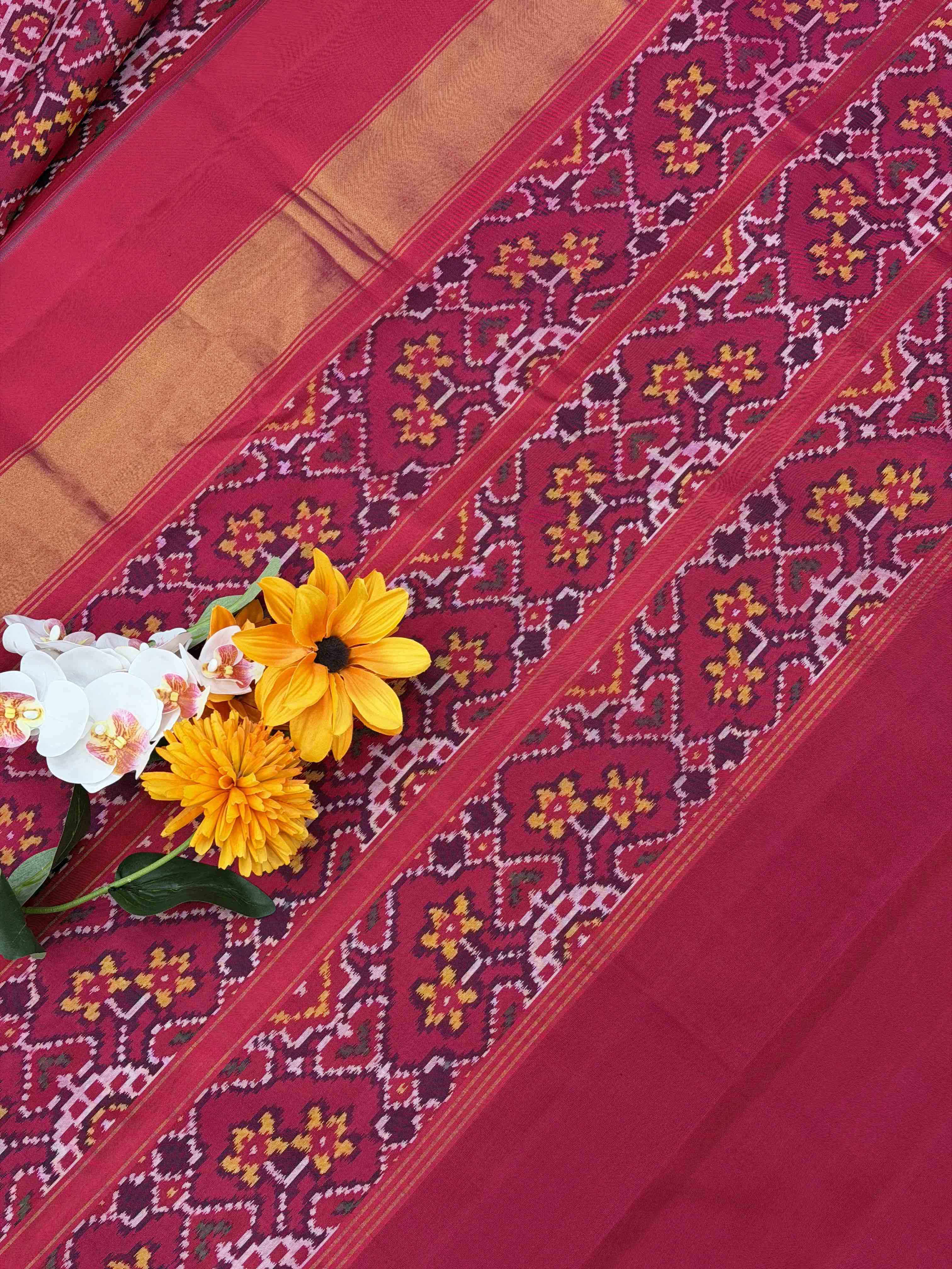 Pink plain Gala border Patola in Manekchawk border pallu & Blouse