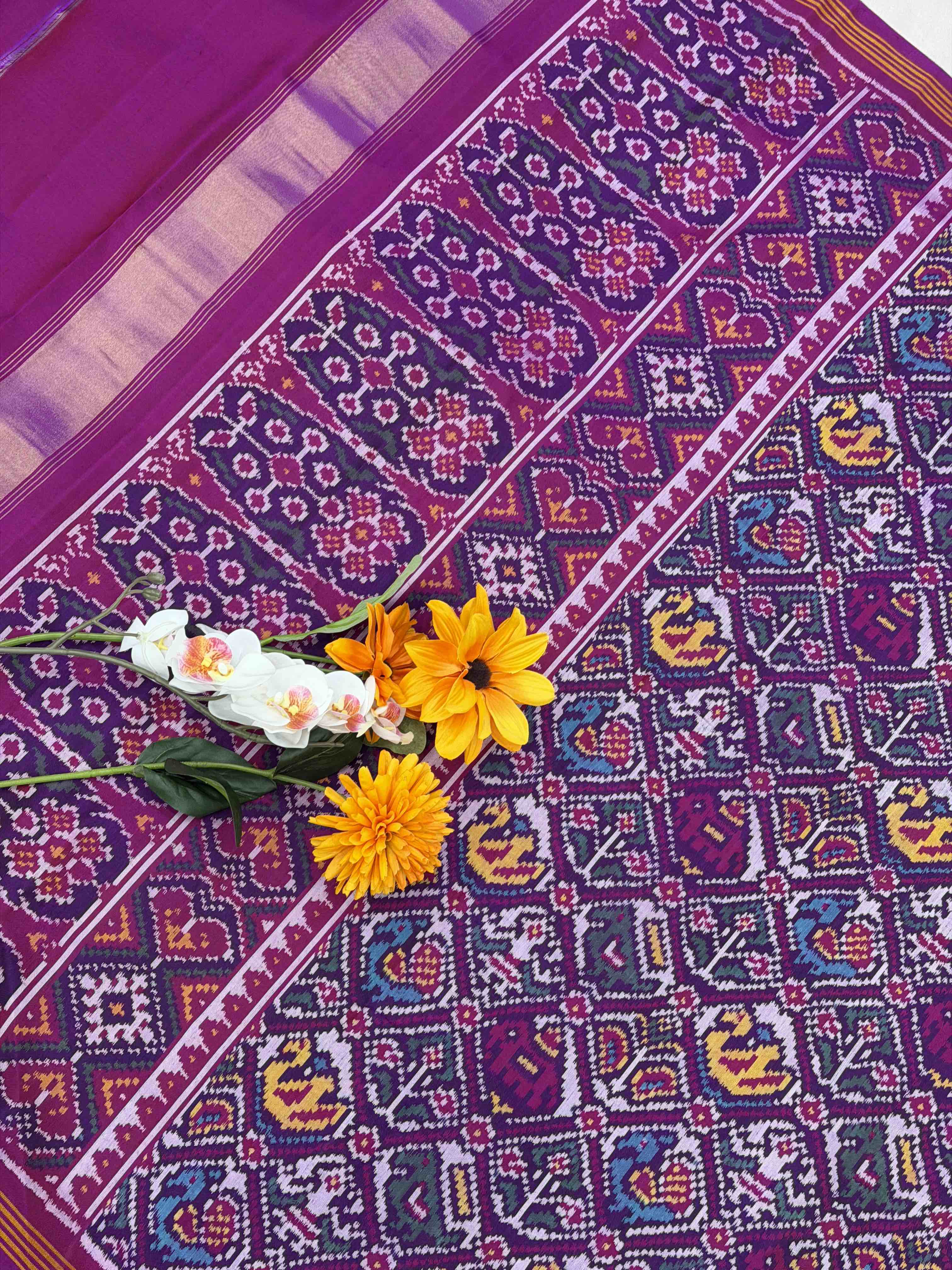 Purple & Purplish white Narikunj Patola