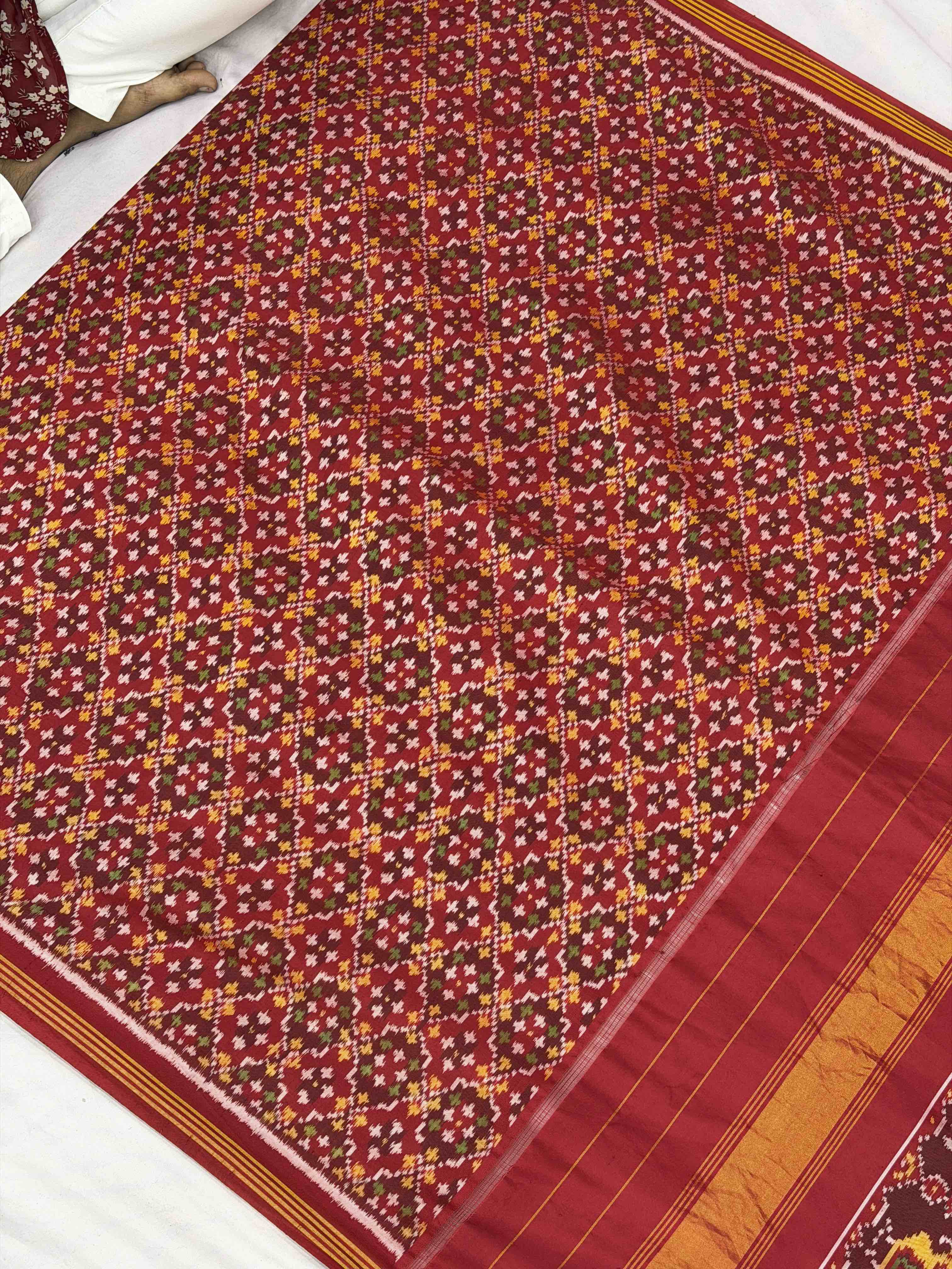 Maroon & Maroon Semi double ikat Bandhani Patola Saree