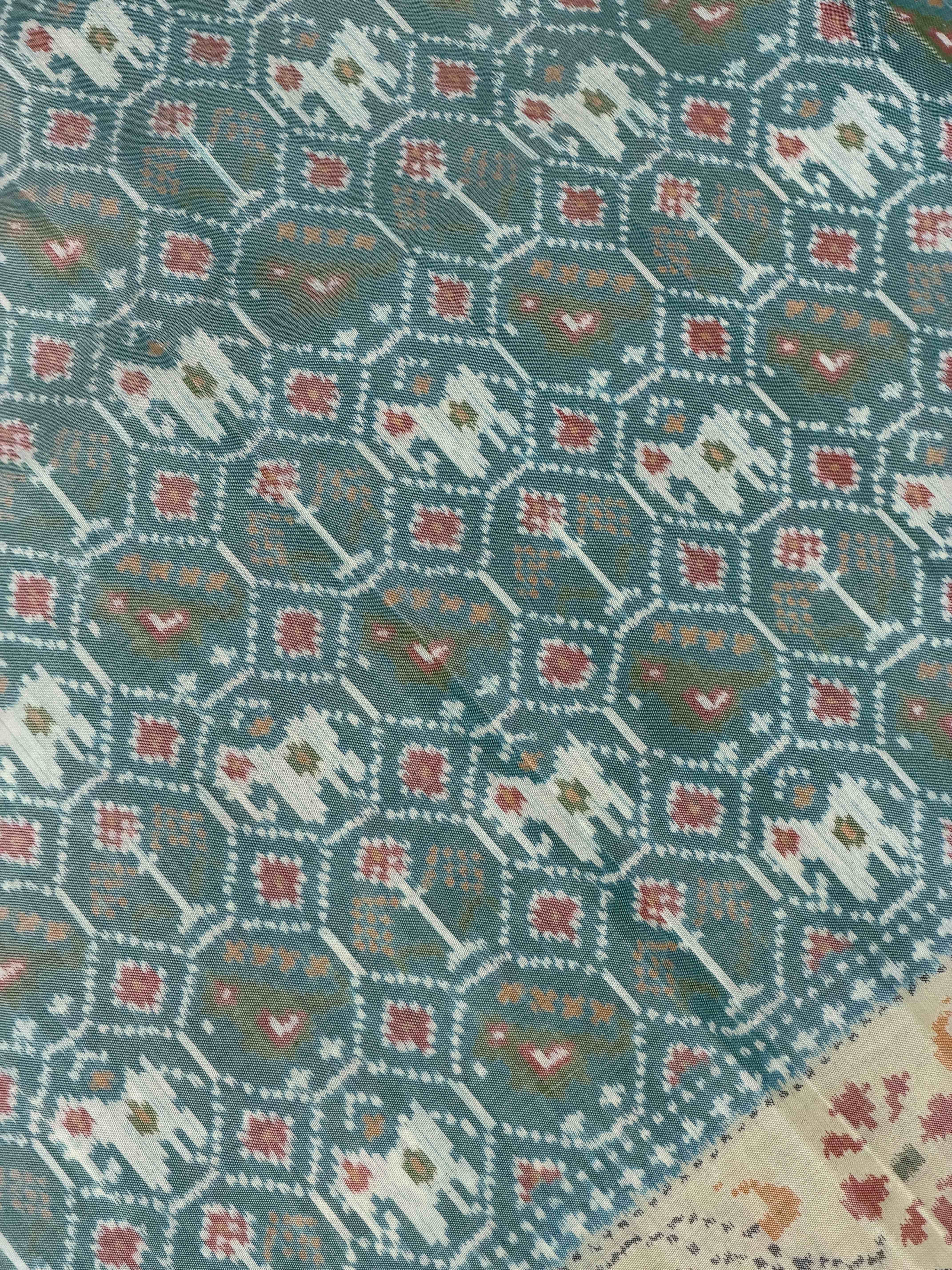 Off white & light Sea Green Narikunj Singe Ikat Patola Sarees
