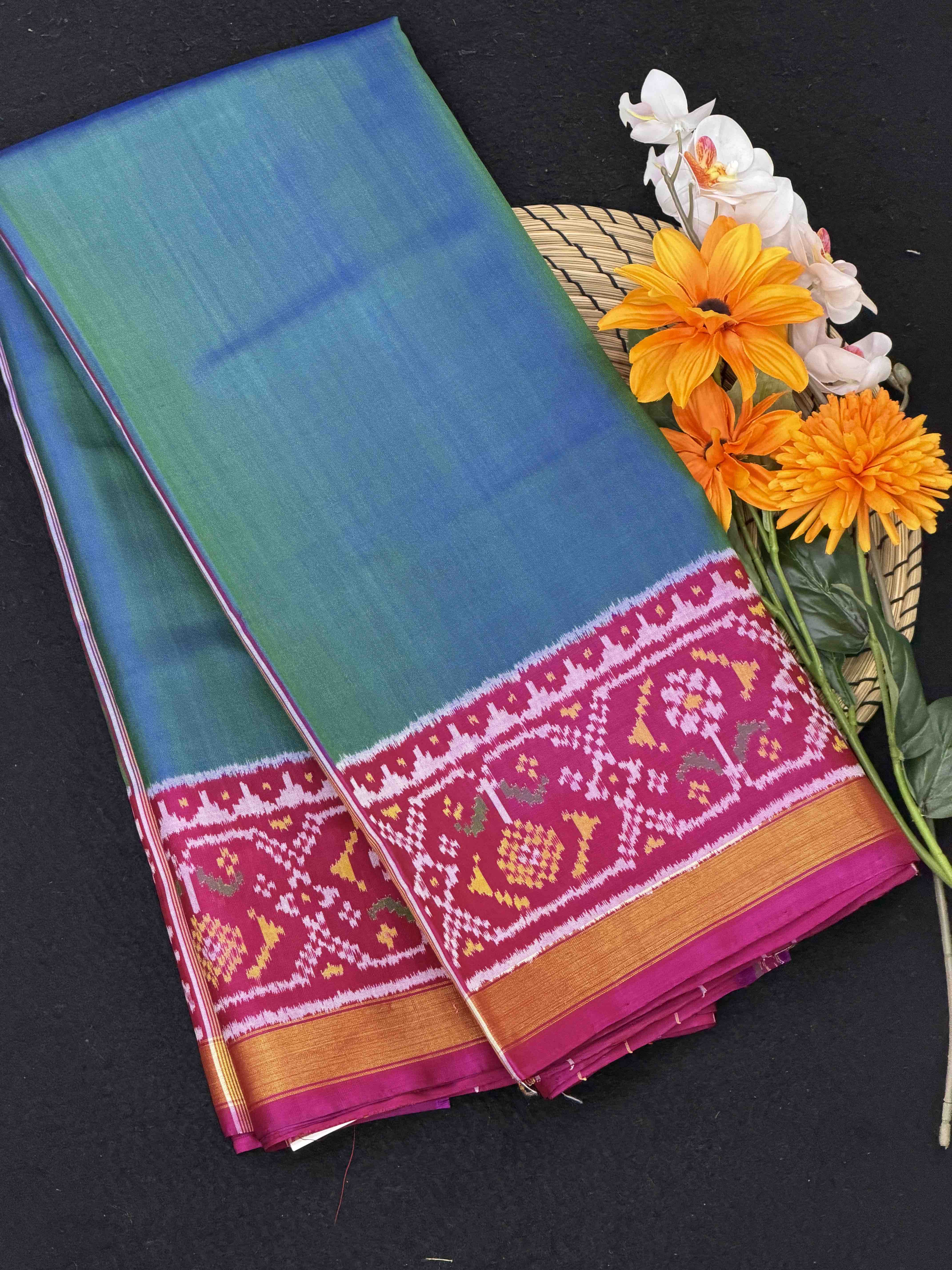 Pink & Teal plain Rajkot Patola Saree