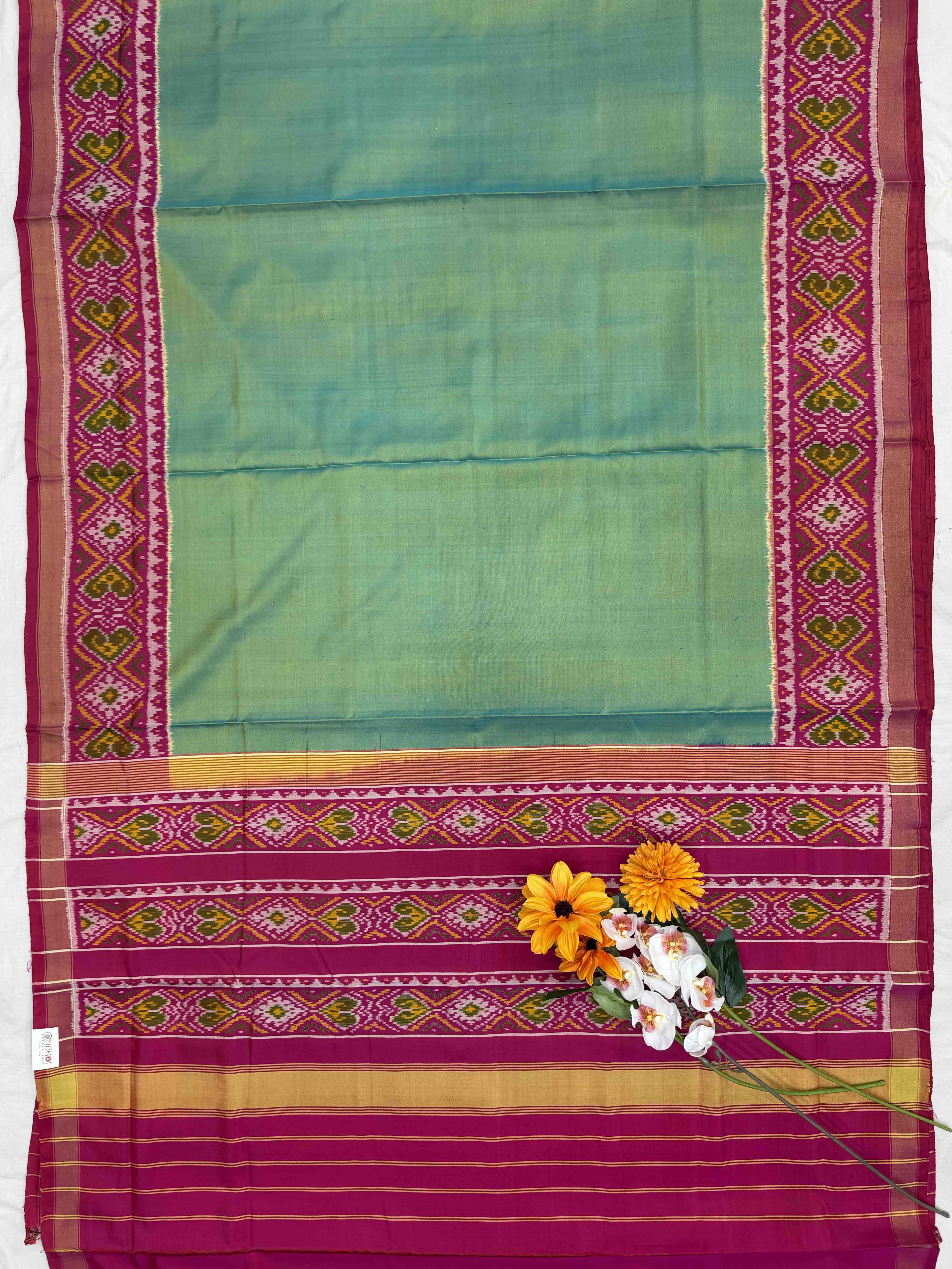 Pink & Seagreen golden shaded Plain Rajkot Patola Saree