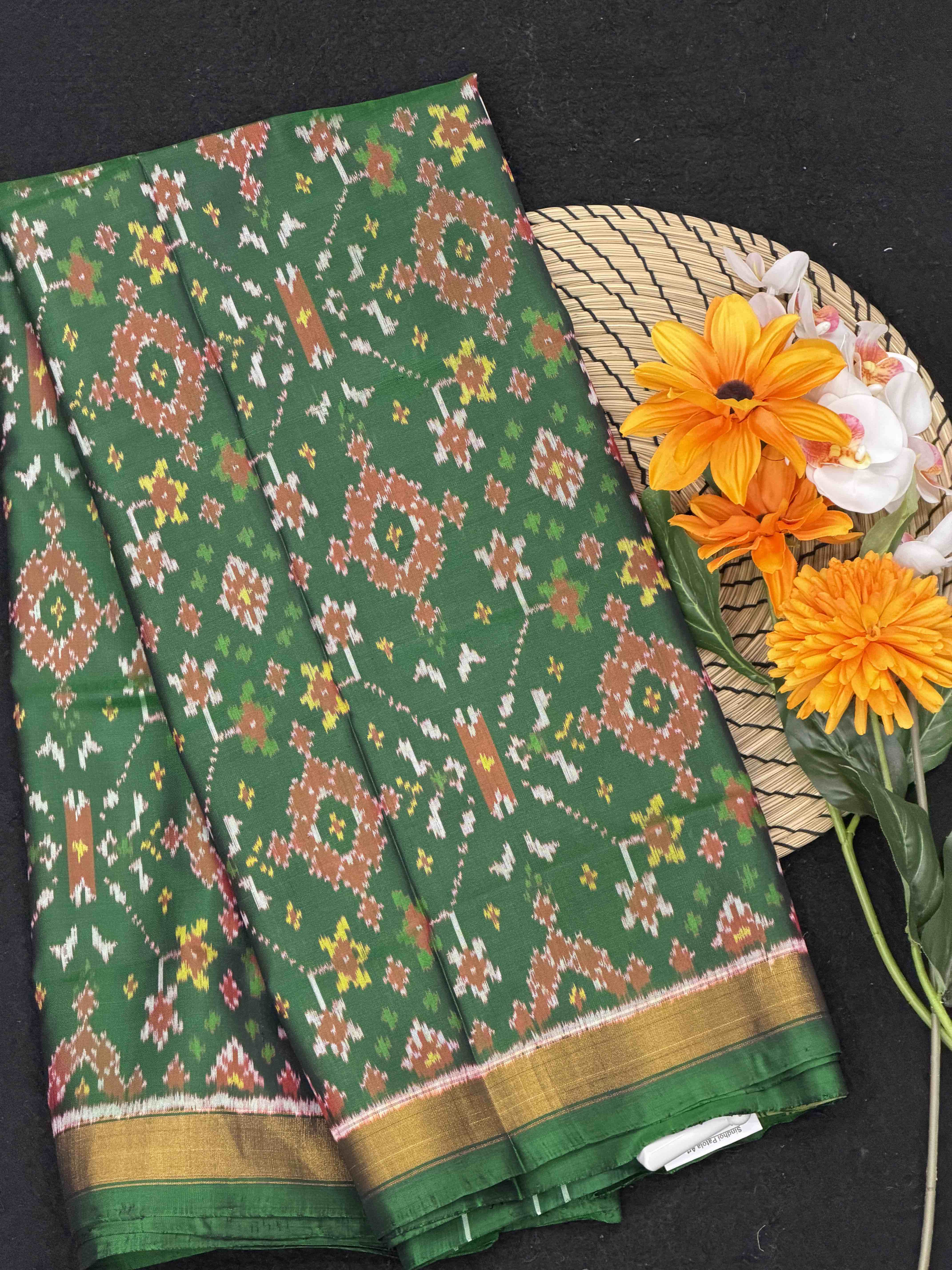 Green Navaratan Small border Rajkoti Patola Saree