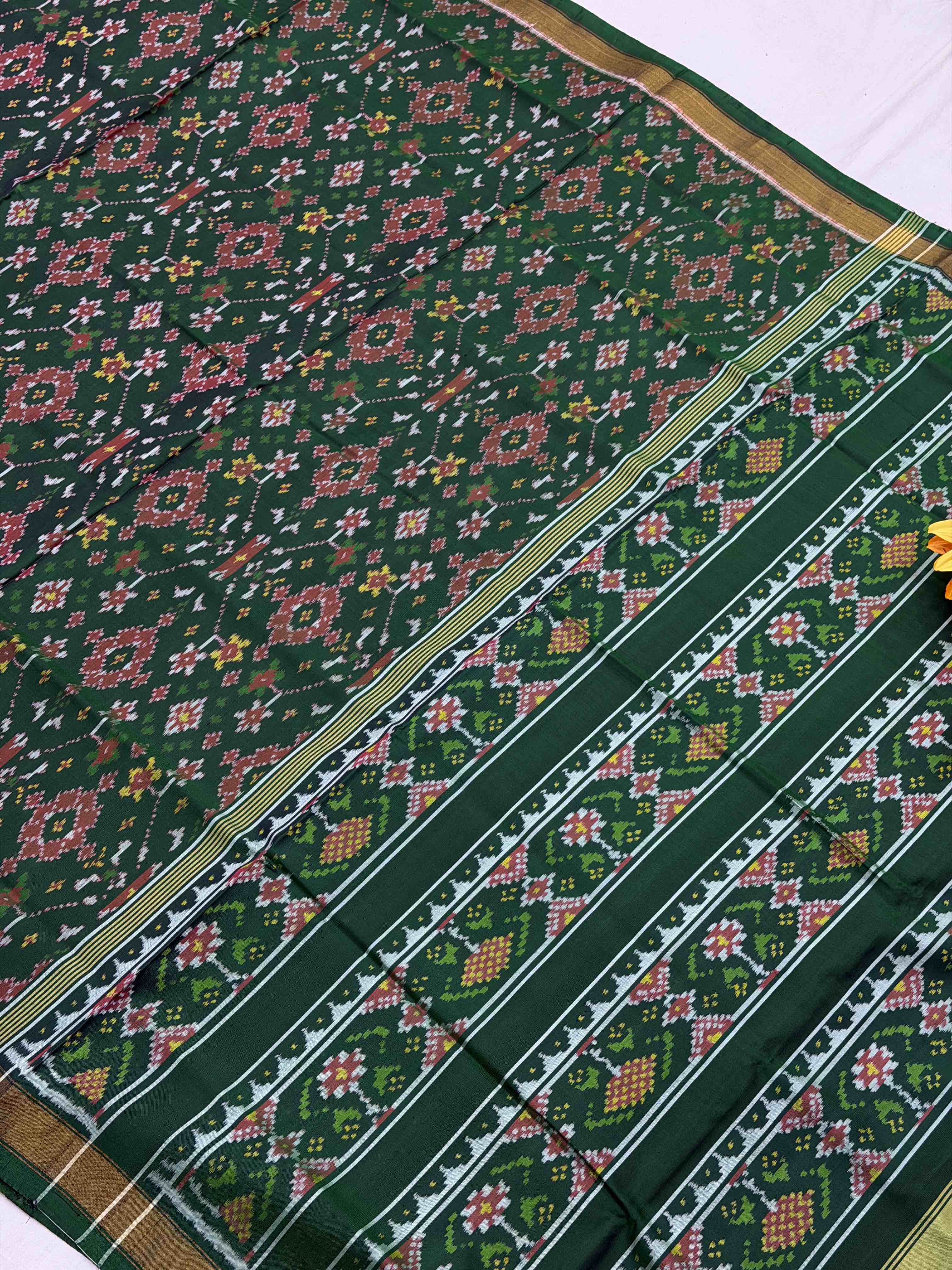 Green Navaratan Small border Rajkoti Patola Saree