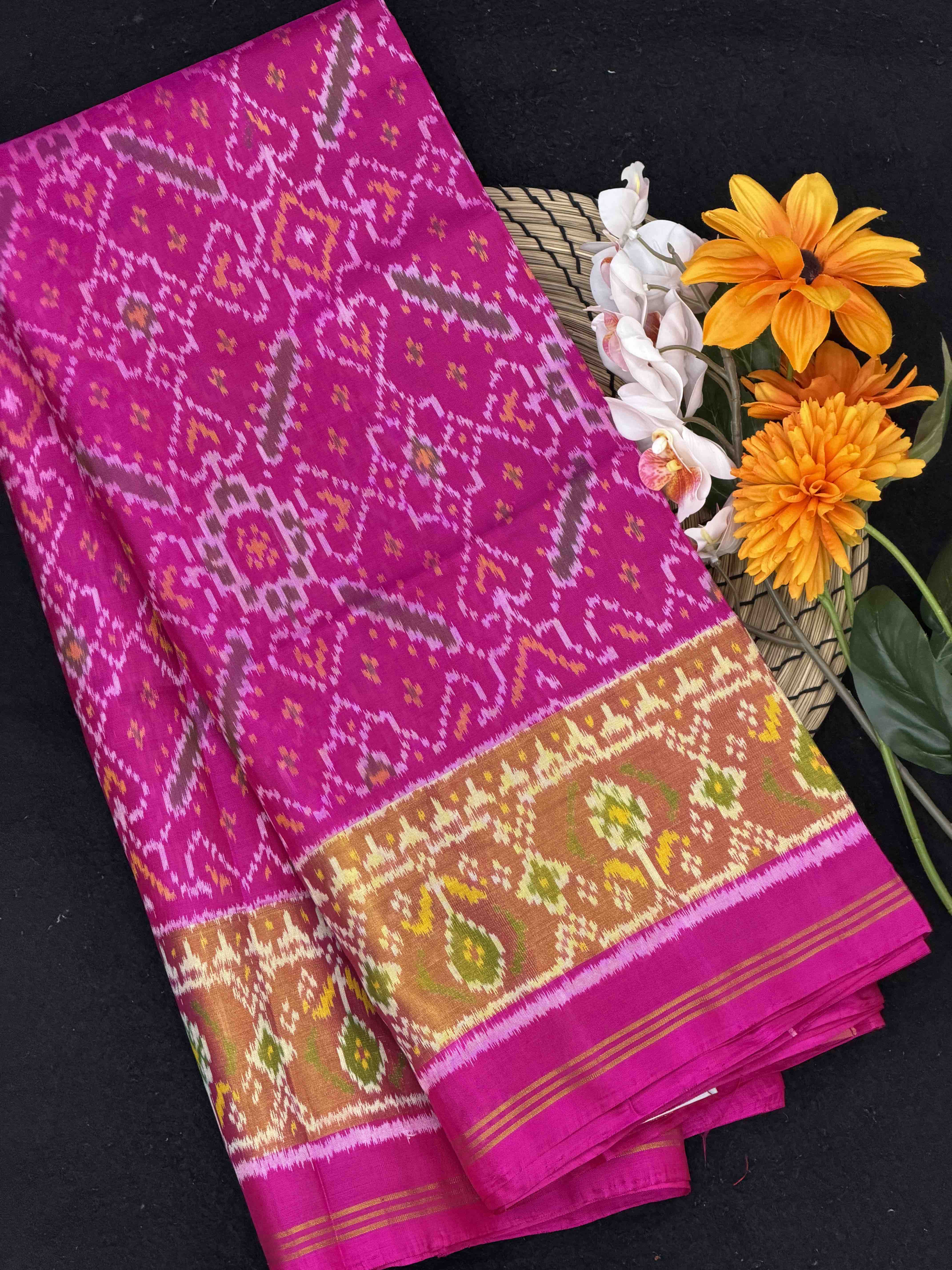 Pink Manekchawk tissue border Rajkot Patola Saree