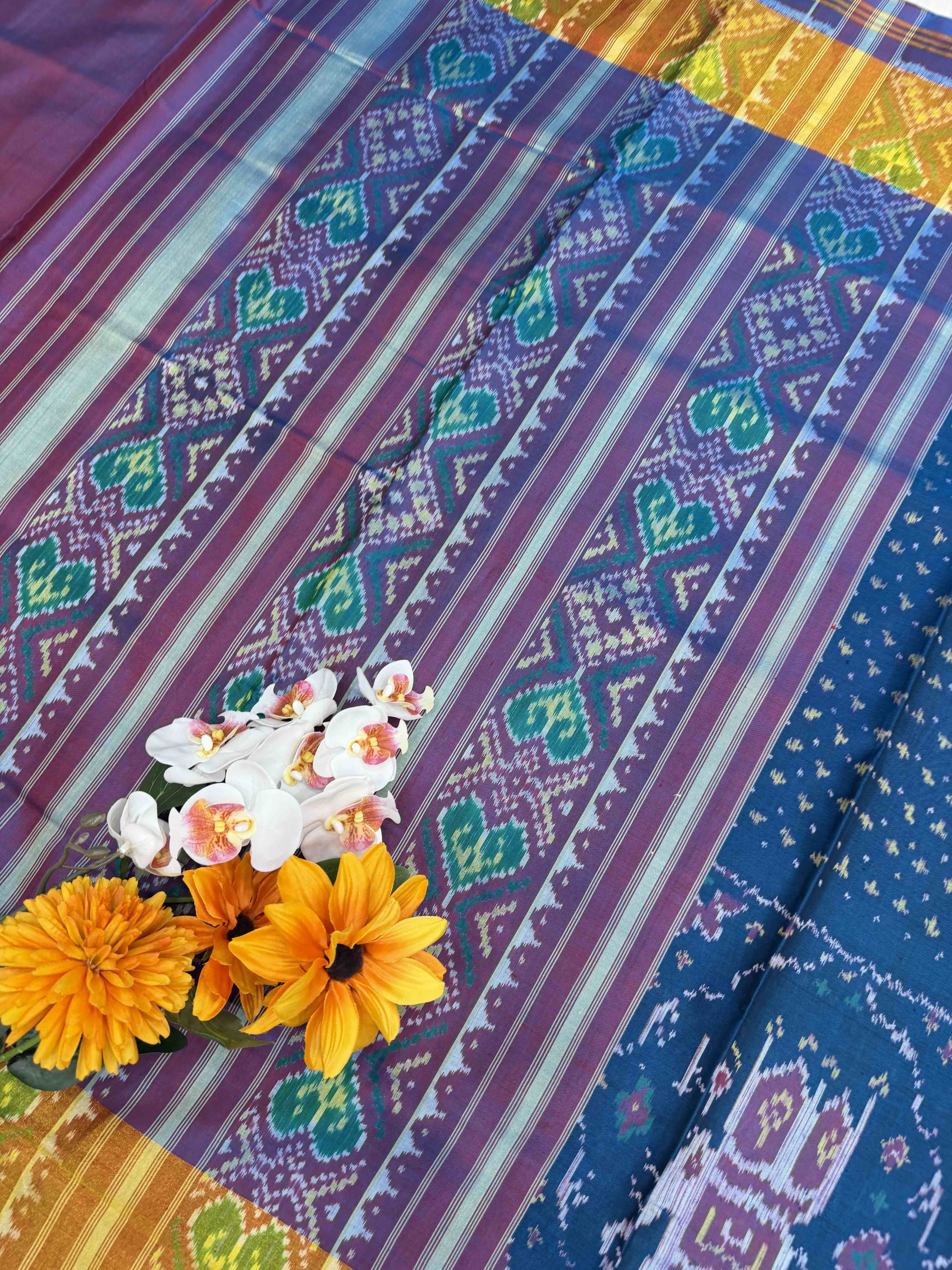 Light purple & light blue Skirt border Rajkot Patola